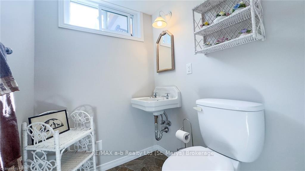 Photo 25 of 205 Spence Crescent, West Perth, Mitchell — HOMEH