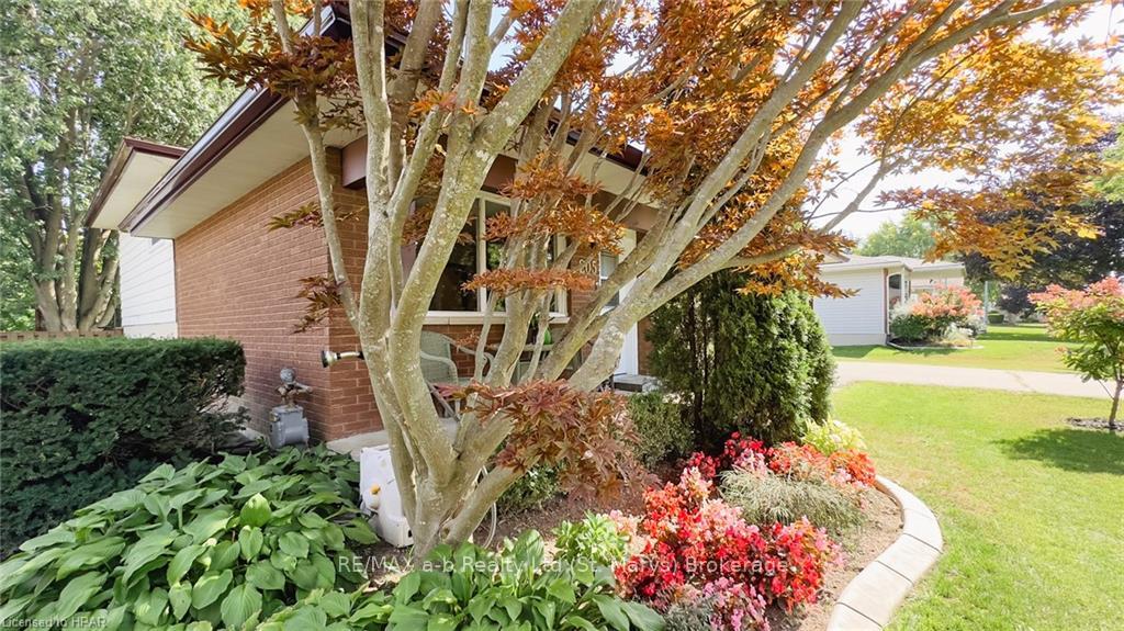 Photo 27 of 205 Spence Crescent, West Perth, Mitchell — HOMEH