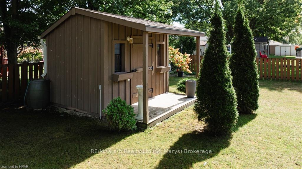 Photo 32 of 205 Spence Crescent, West Perth, Mitchell — HOMEH