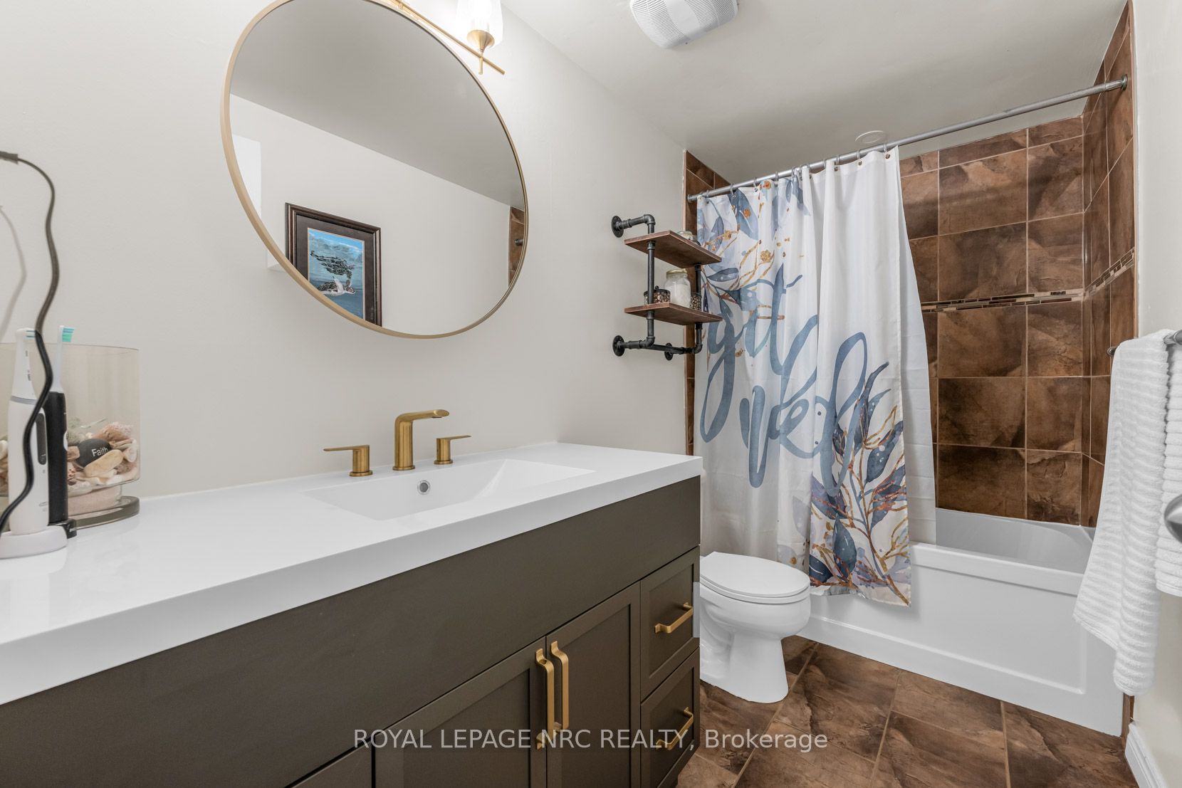 Photo 34 of 98 Memorial Avenue, Hamilton, Stoney Creek — HOMEH