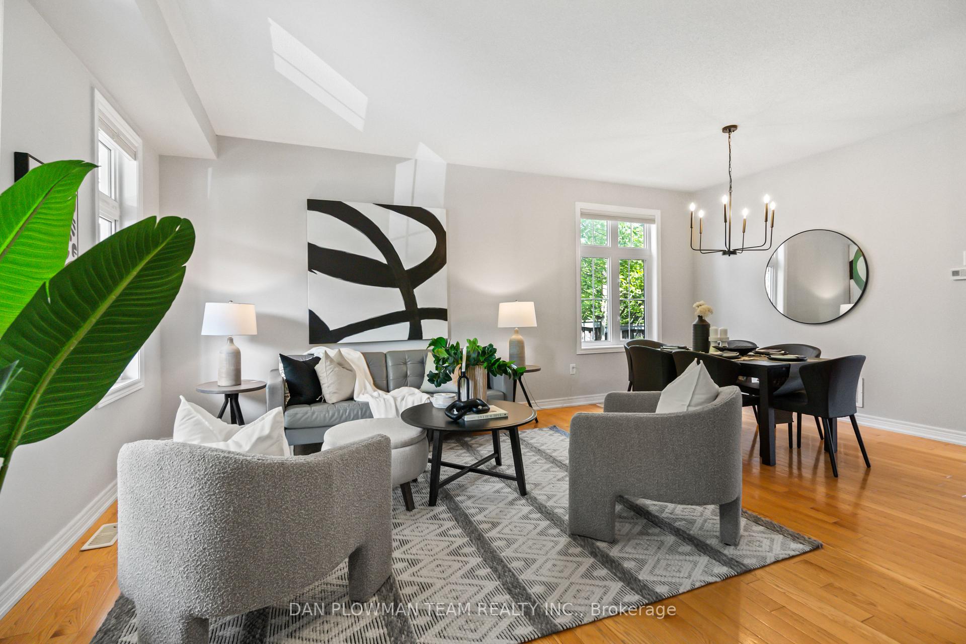 Photo 7 of 25 Strandmore Circle, Whitby, Brooklin — HOMEH