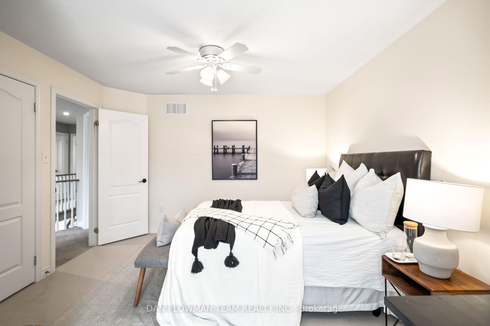 Photo 31 of 25 Strandmore Circle, Whitby, Brooklin — HOMEH