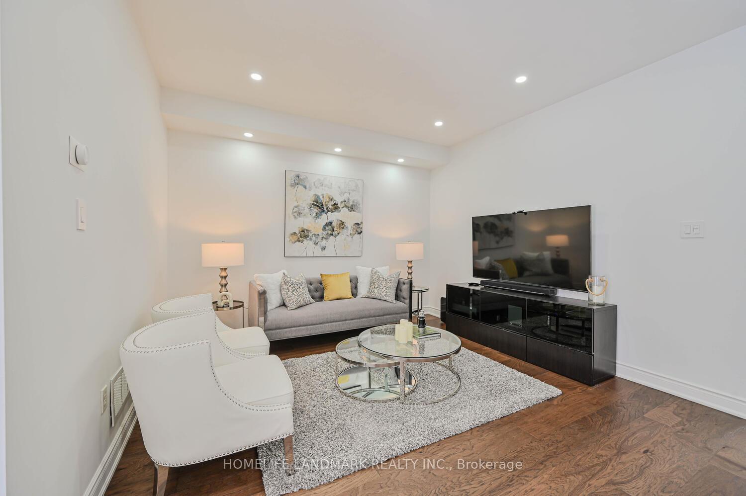 Photo 1 of 97 Arco Circle, Vaughan, Maple — HOMEH