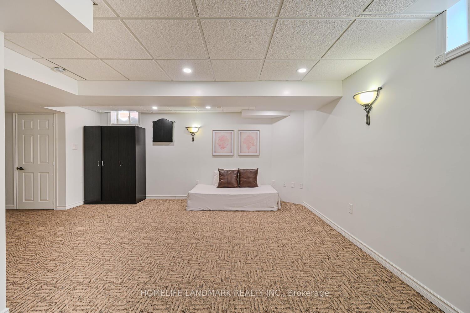 Photo 28 of 97 Arco Circle, Vaughan, Maple — HOMEH