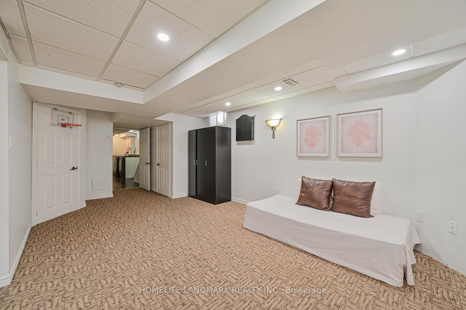 Photo 29 of 97 Arco Circle, Vaughan, Maple — HOMEH