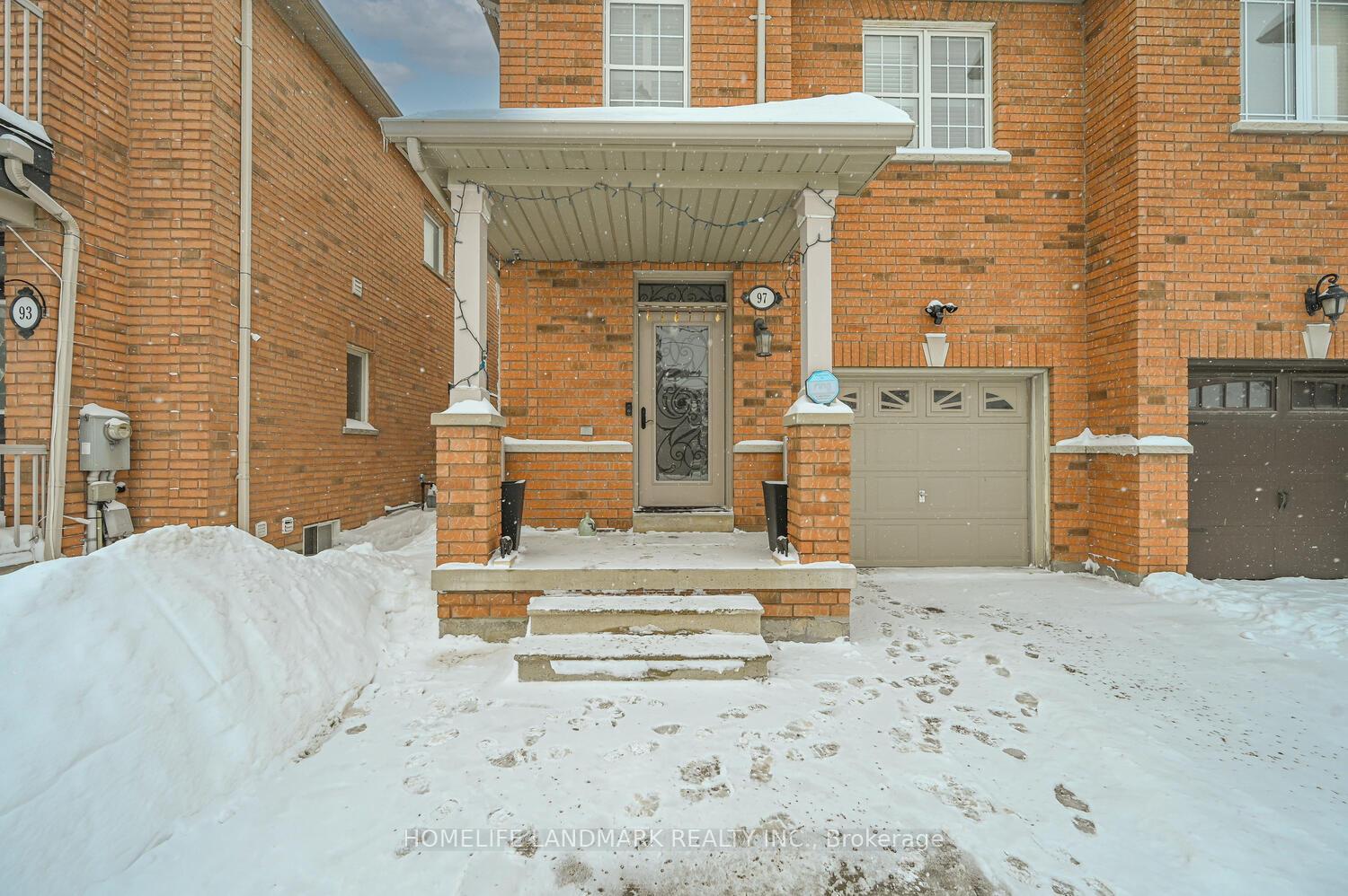 Photo 33 of 97 Arco Circle, Vaughan, Maple — HOMEH