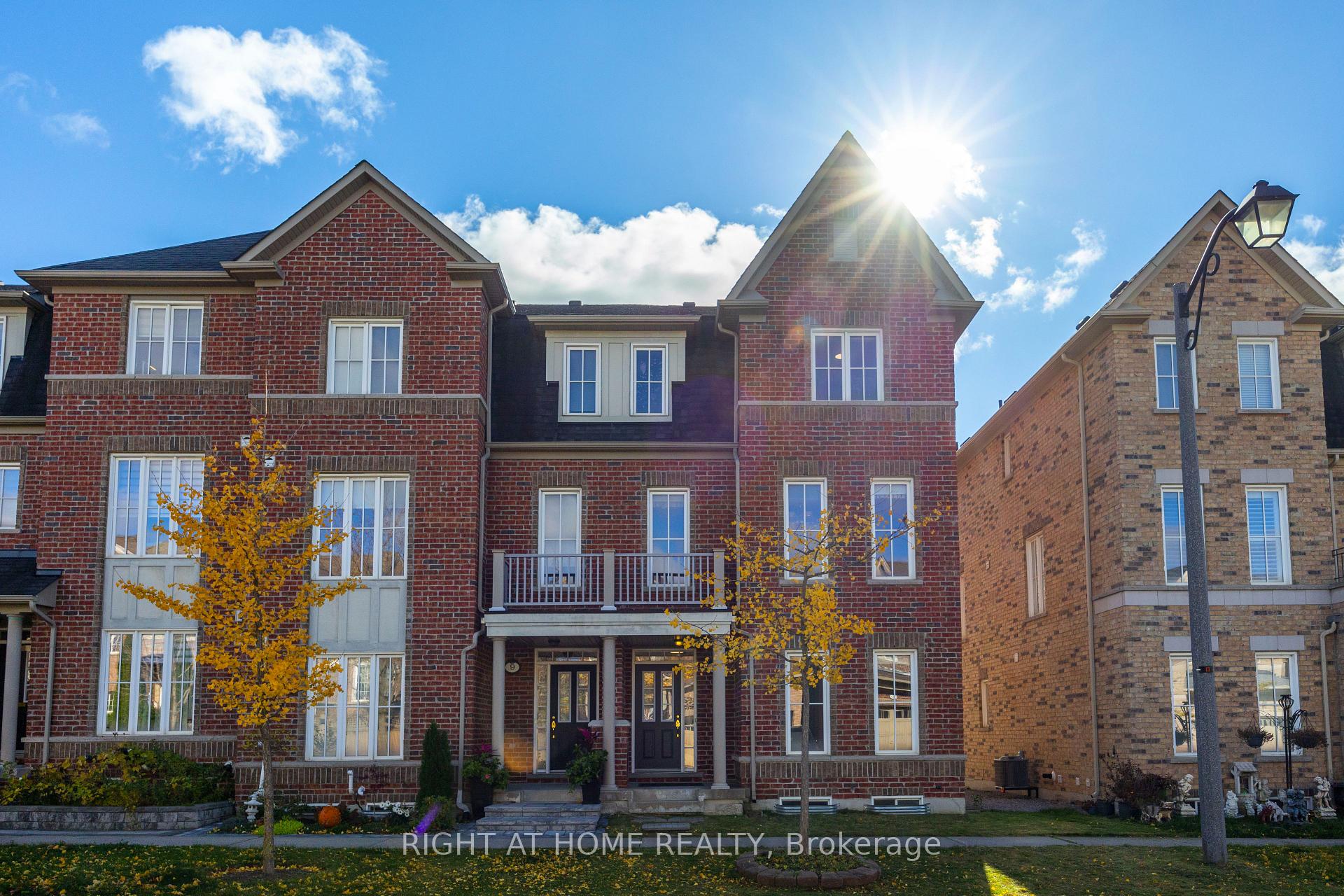 Photo 1 of 11 Walter Scott Crescent, Markham, Victoria Square — HOMEH