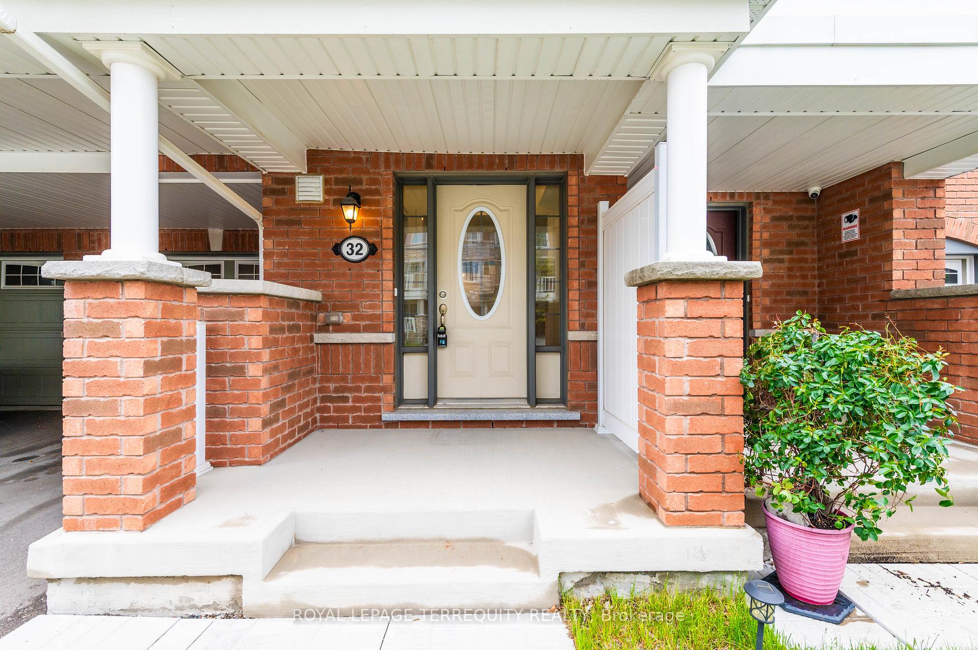 Photo 3 of 32 Goldeye Street, Whitby, Rural Whitby — HOMEH