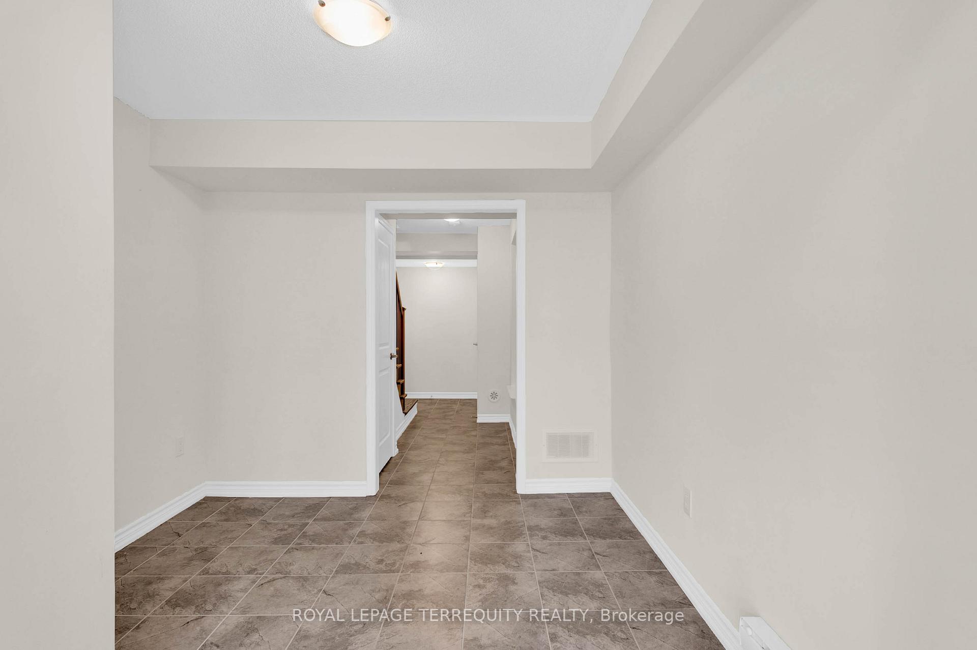 Photo 4 of 32 Goldeye Street, Whitby, Rural Whitby — HOMEH