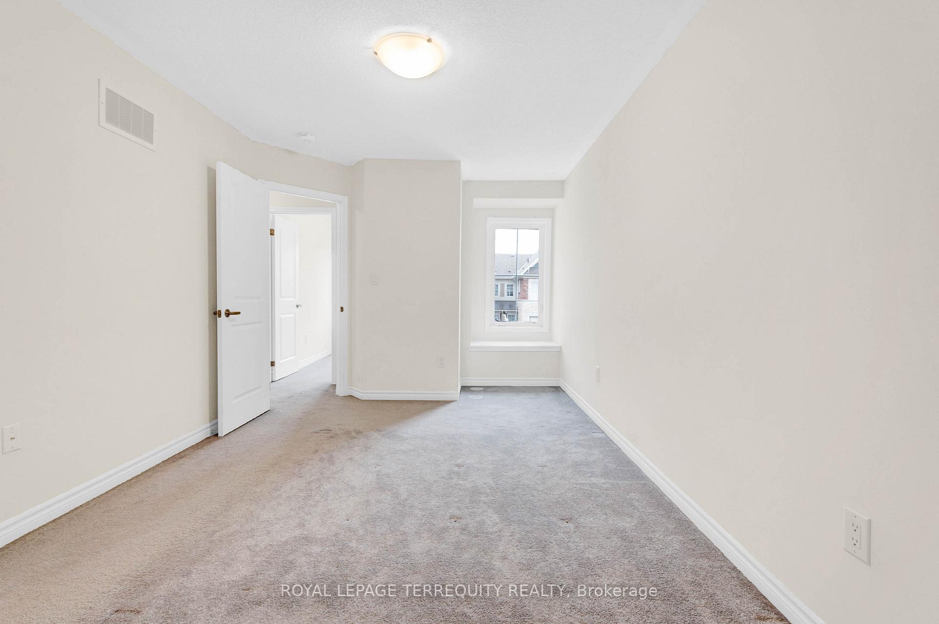 Photo 24 of 32 Goldeye Street, Whitby, Rural Whitby — HOMEH