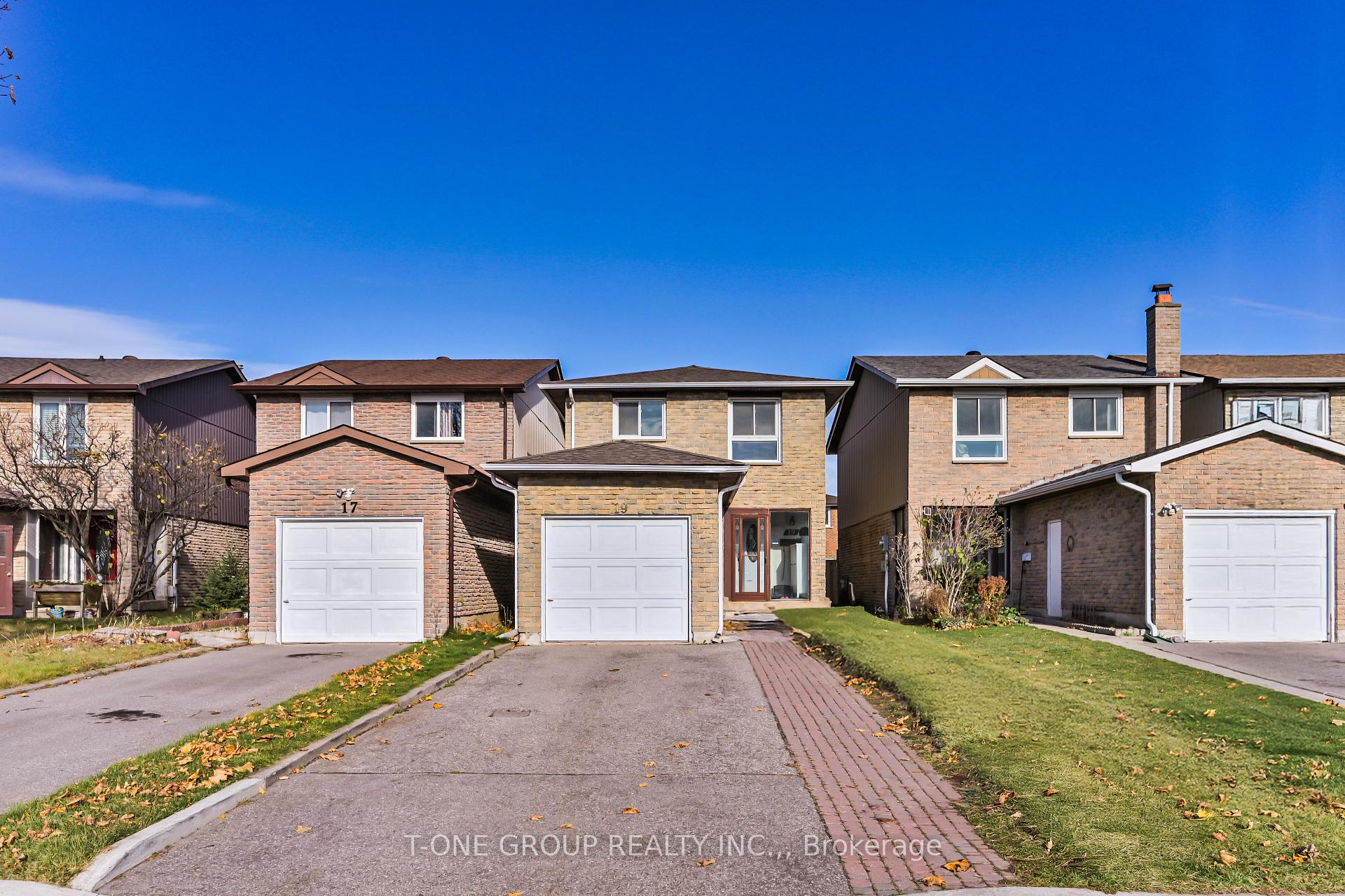 Photo 1 of 19 Pepperell Crescent, Markham, Milliken Mills West — HOMEH
