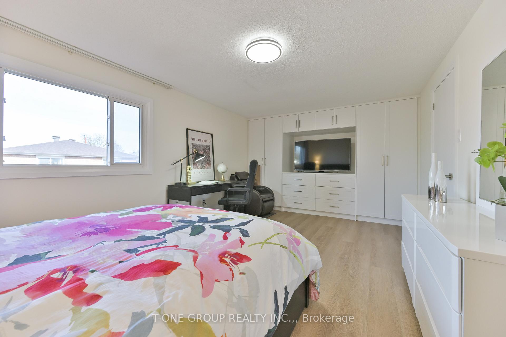 Photo 16 of 19 Pepperell Crescent, Markham, Milliken Mills West — HOMEH
