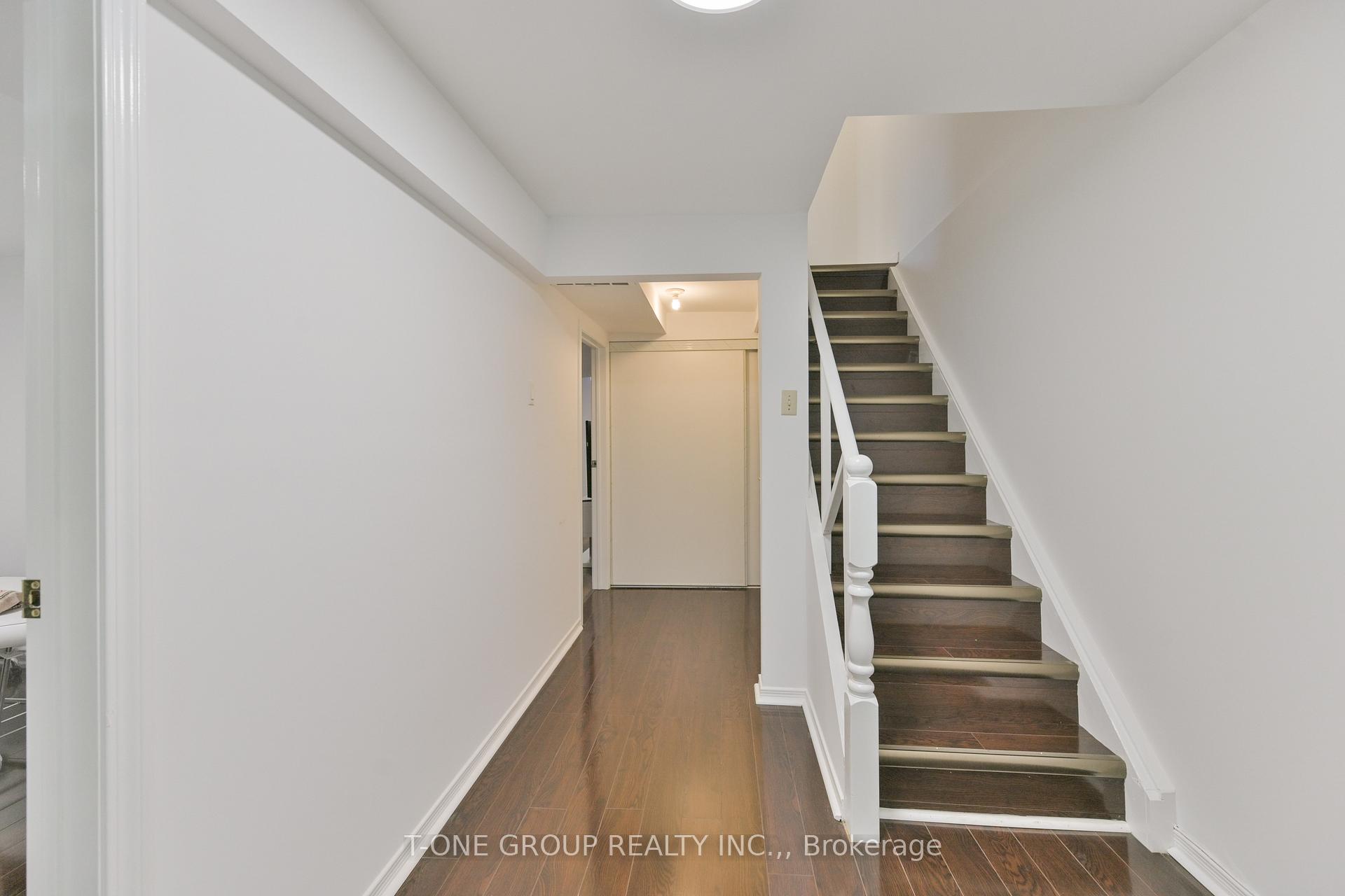 Photo 21 of 19 Pepperell Crescent, Markham, Milliken Mills West — HOMEH
