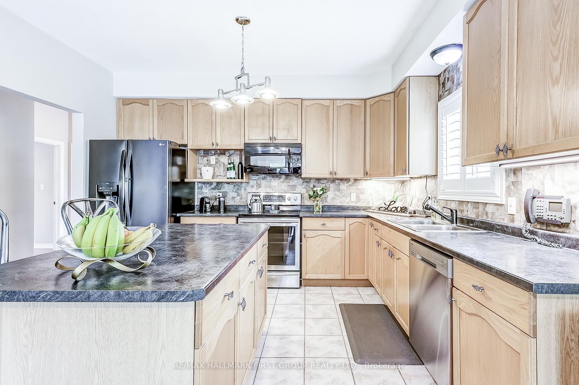 Photo 17 of 3507 Garrard Road, Whitby, Rolling Acres — HOMEH