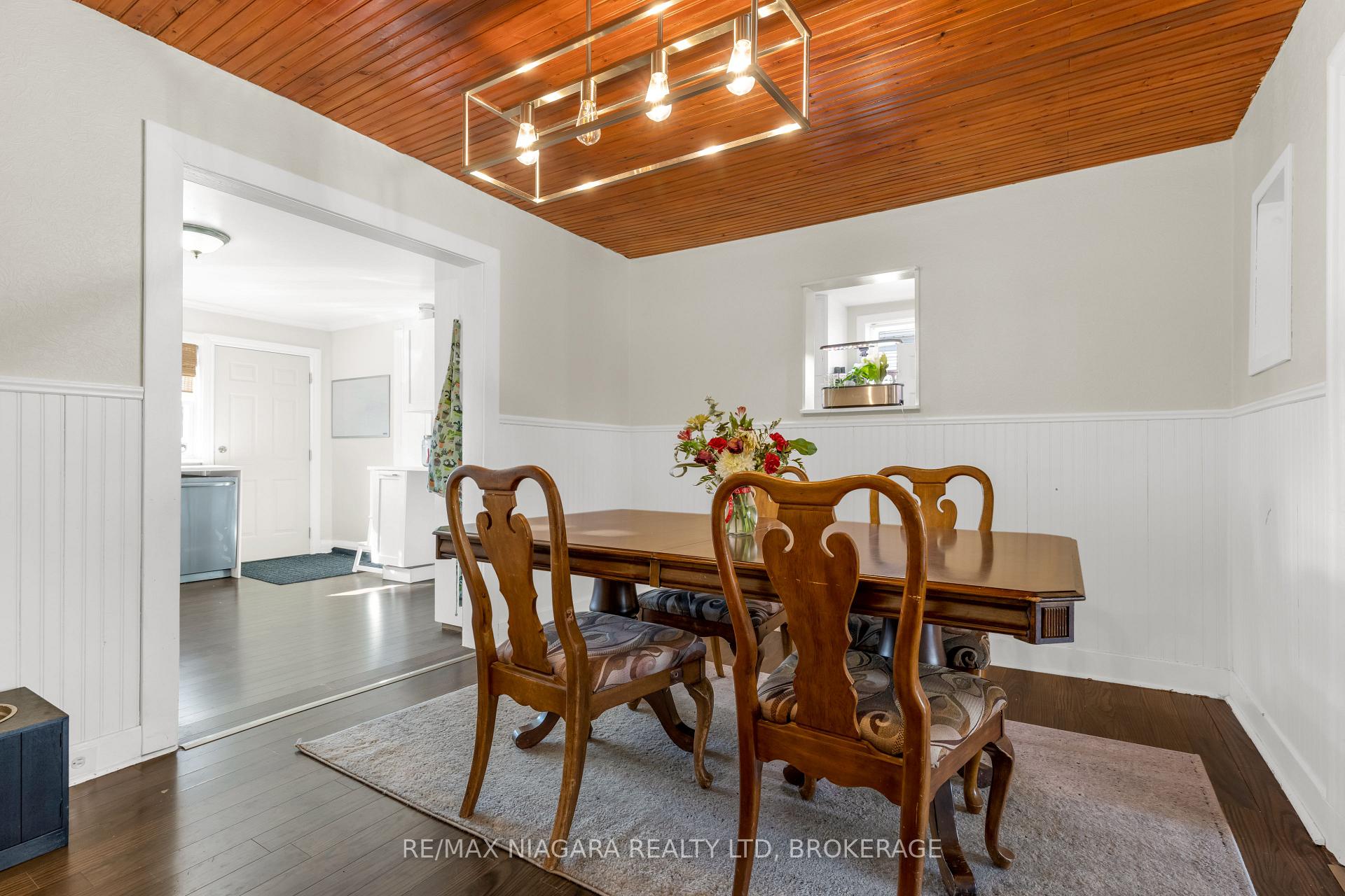 Photo 13 of 169 King Street, Welland, Welland Downtown — HOMEH