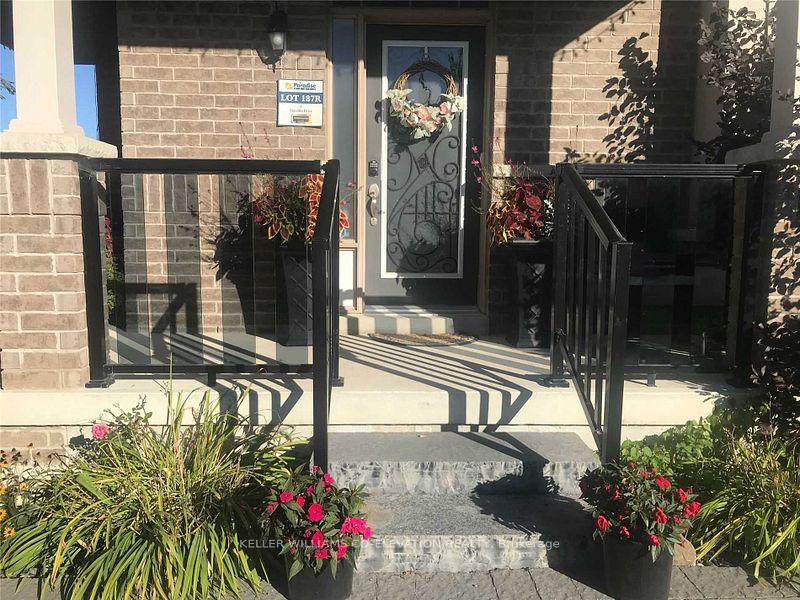 Photo 4 of 1 Dunedin Drive, Vaughan, Kleinburg — HOMEH