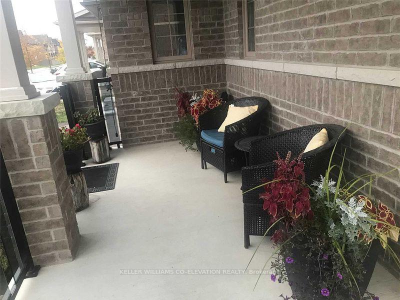 Photo 5 of 1 Dunedin Drive, Vaughan, Kleinburg — HOMEH
