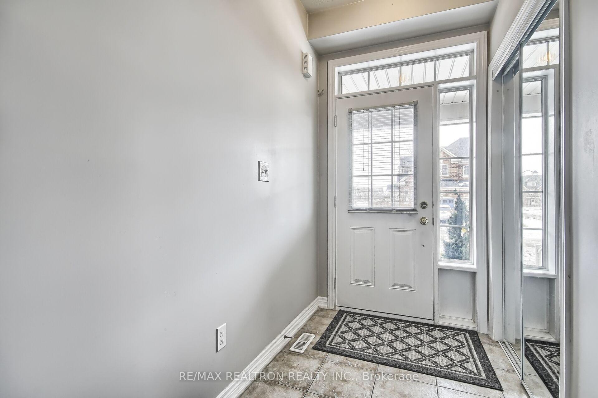 Photo 4 of 24 Westport Drive, Whitby, Pringle Creek — HOMEH