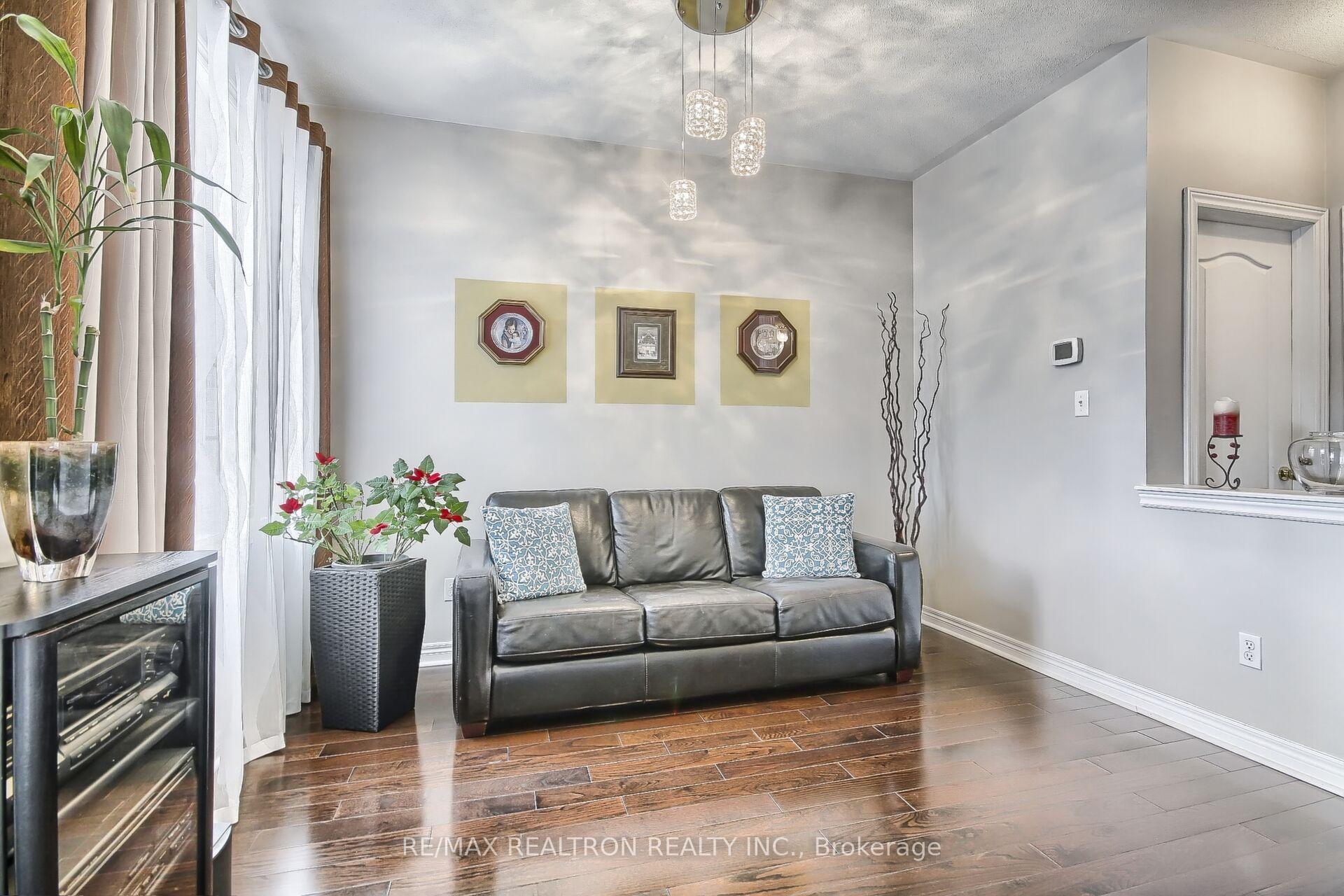 Photo 7 of 24 Westport Drive, Whitby, Pringle Creek — HOMEH