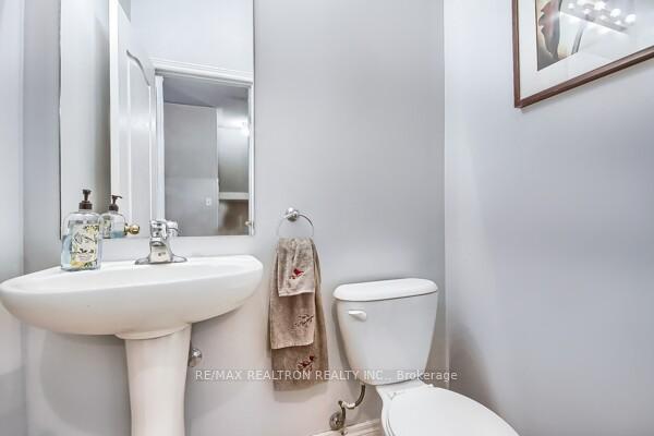 Photo 19 of 24 Westport Drive, Whitby, Pringle Creek — HOMEH