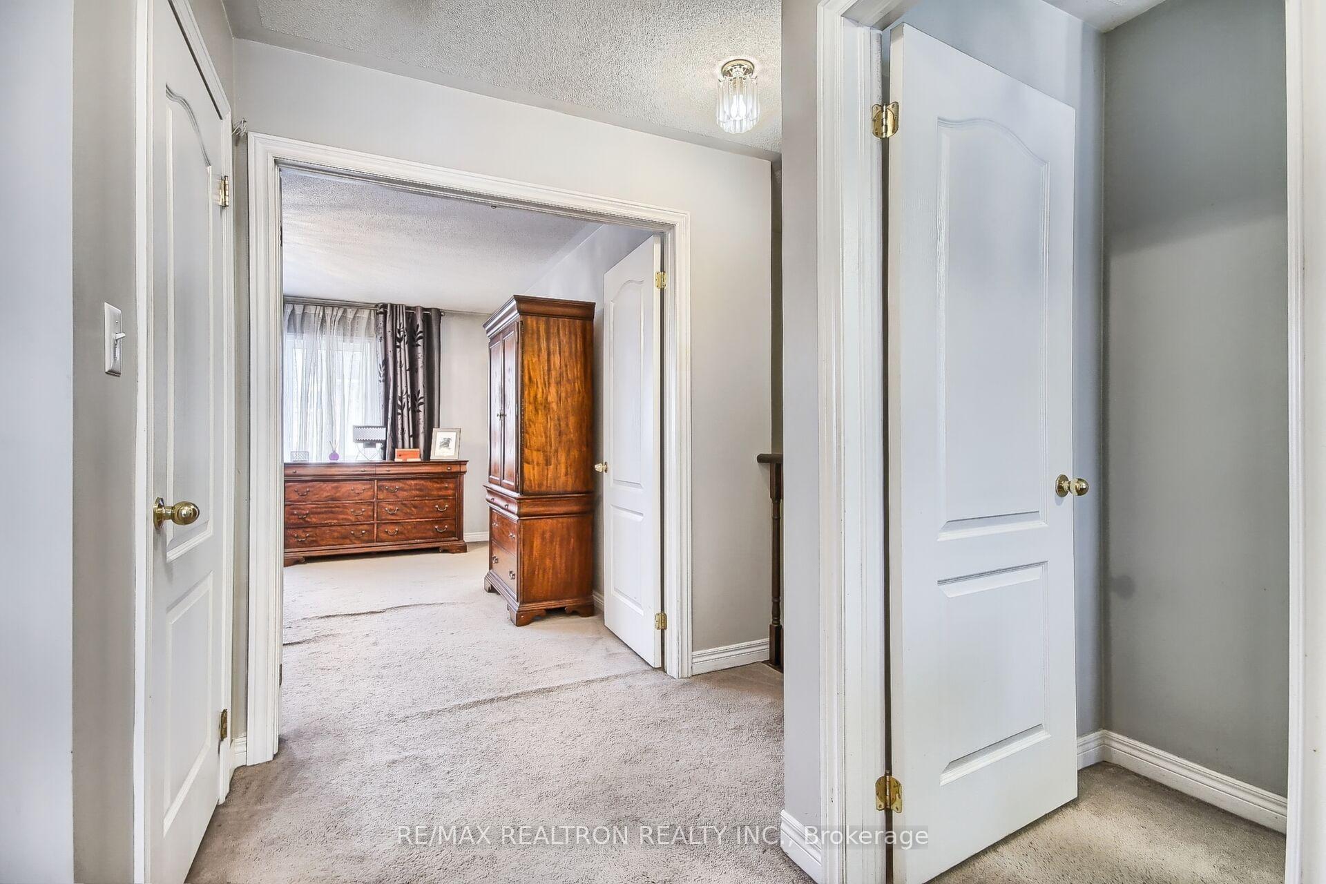 Photo 20 of 24 Westport Drive, Whitby, Pringle Creek — HOMEH