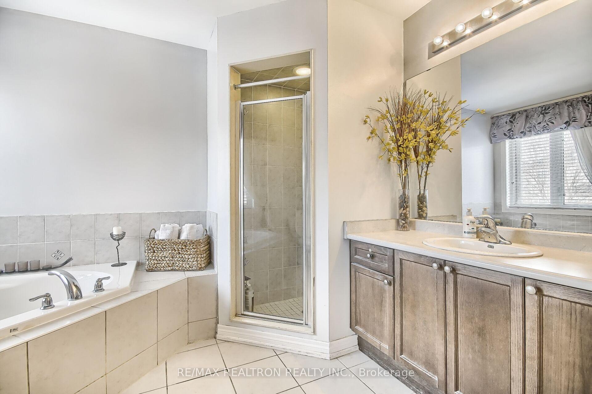 Photo 24 of 24 Westport Drive, Whitby, Pringle Creek — HOMEH