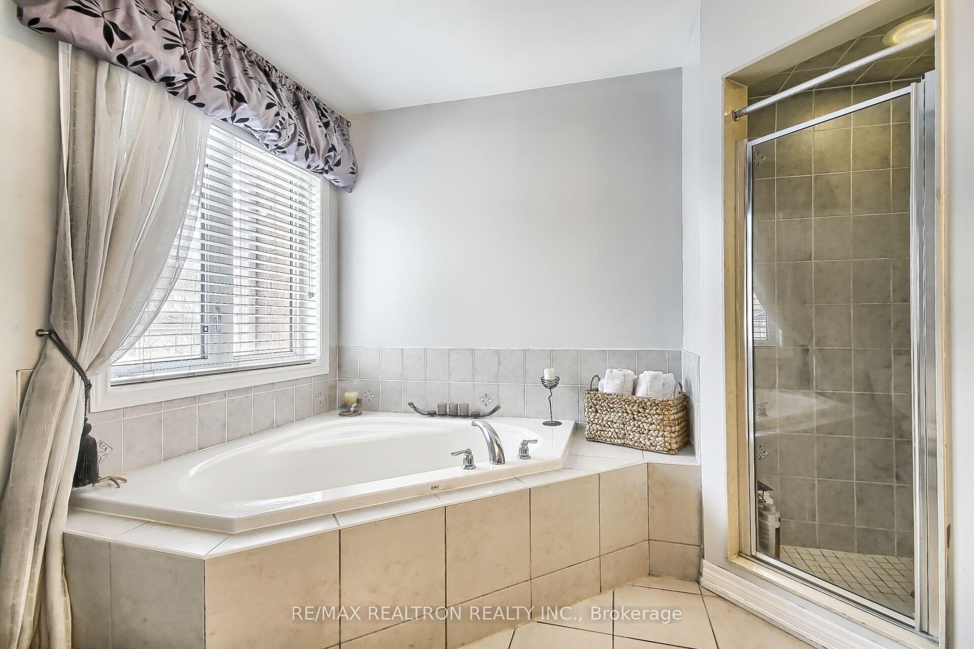 Photo 25 of 24 Westport Drive, Whitby, Pringle Creek — HOMEH