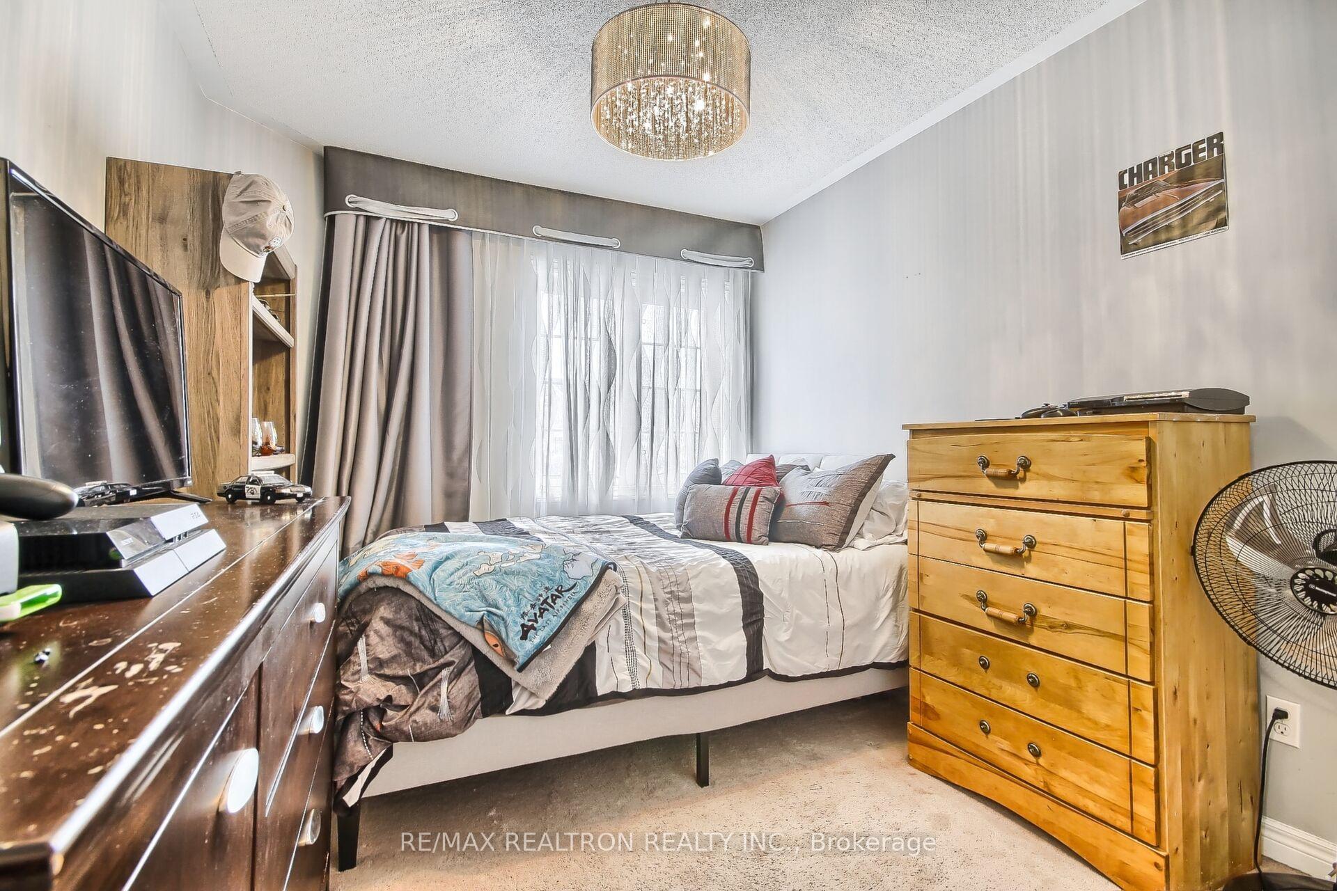 Photo 26 of 24 Westport Drive, Whitby, Pringle Creek — HOMEH