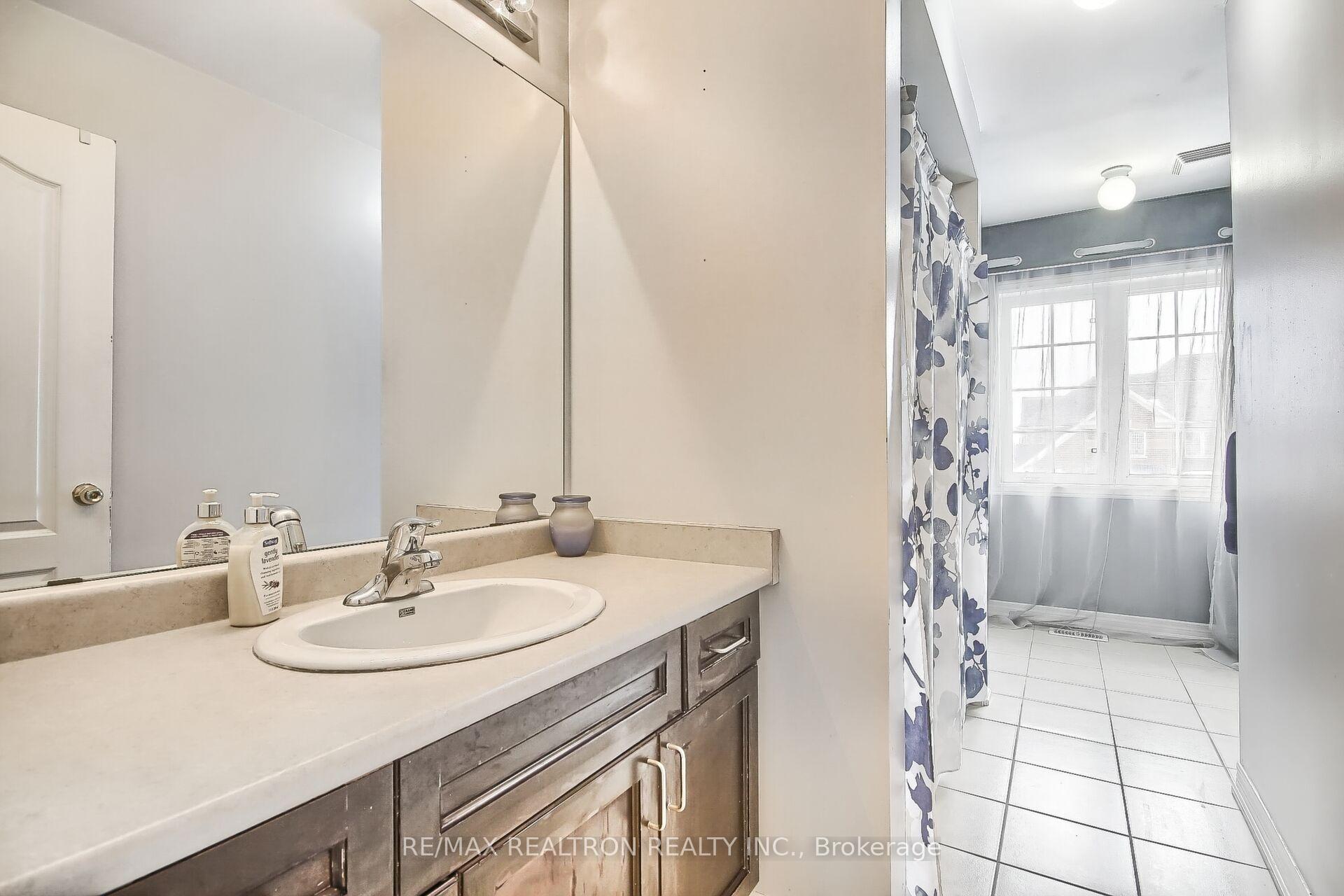 Photo 28 of 24 Westport Drive, Whitby, Pringle Creek — HOMEH