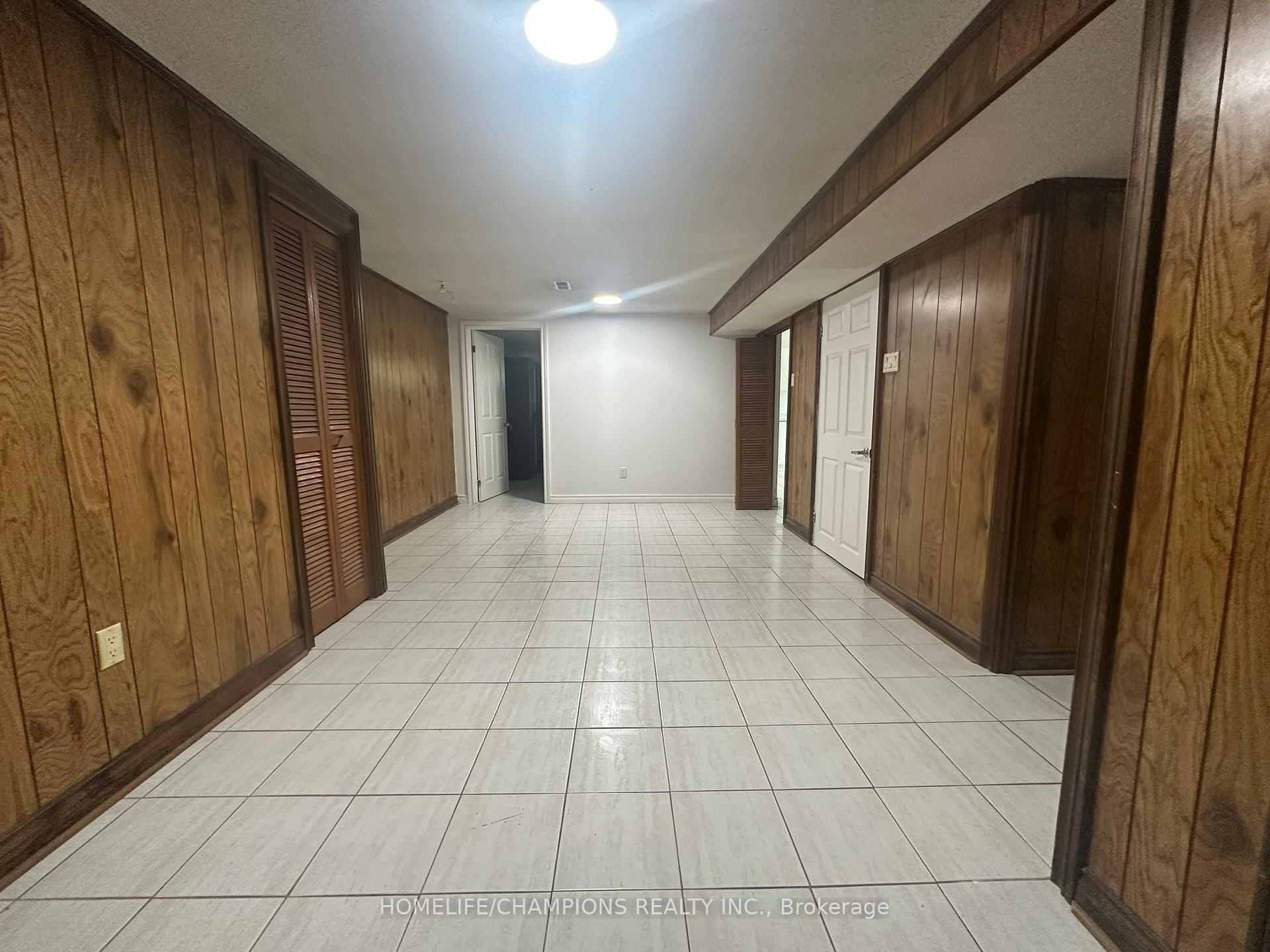 Photo 6 of Unit Bsmt, 2 Clemson Crescent, Vaughan, Maple — HOMEH
