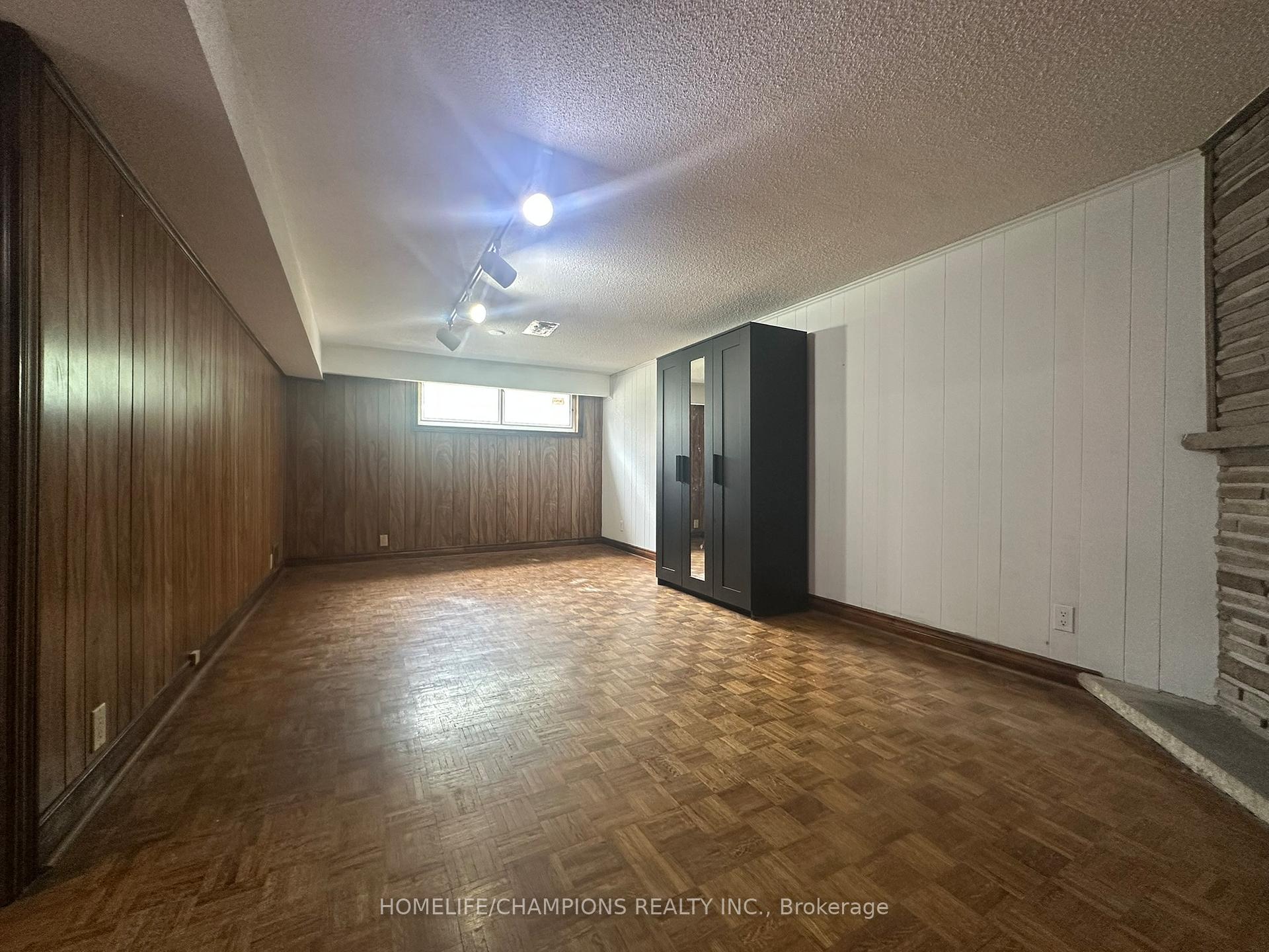 Photo 7 of Unit Bsmt, 2 Clemson Crescent, Vaughan, Maple — HOMEH