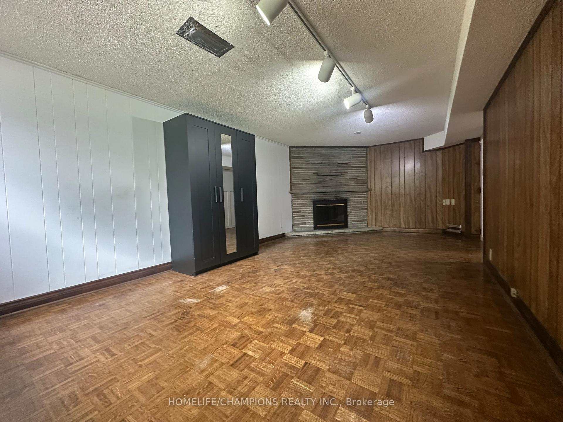 Photo 8 of Unit Bsmt, 2 Clemson Crescent, Vaughan, Maple — HOMEH