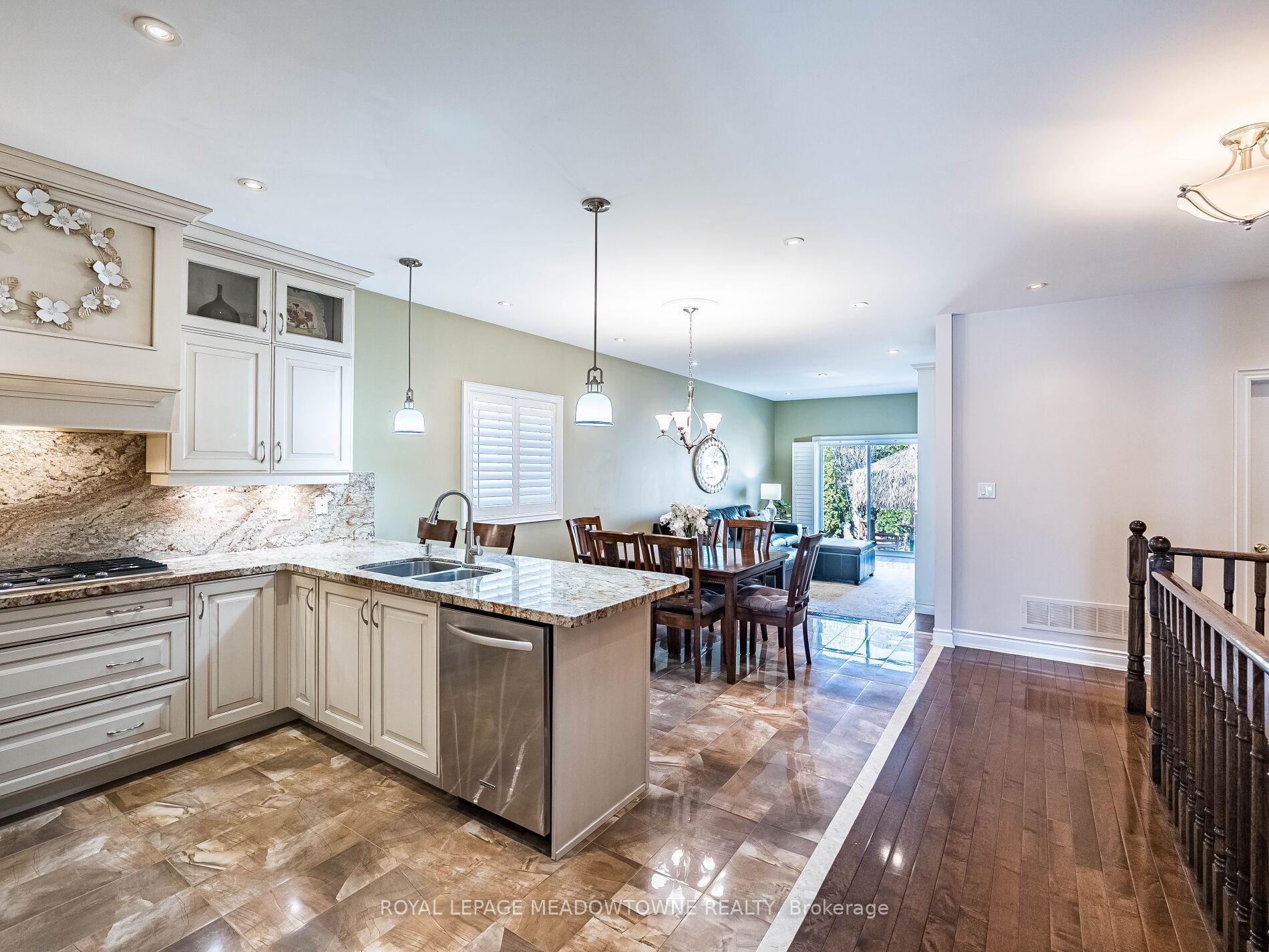 Photo 8 of 16 Isaiah Drive, Vaughan, Vellore Village — HOMEH
