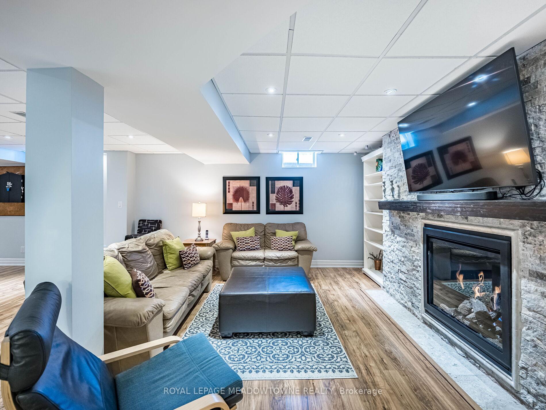 Photo 33 of 16 Isaiah Drive, Vaughan, Vellore Village — HOMEH