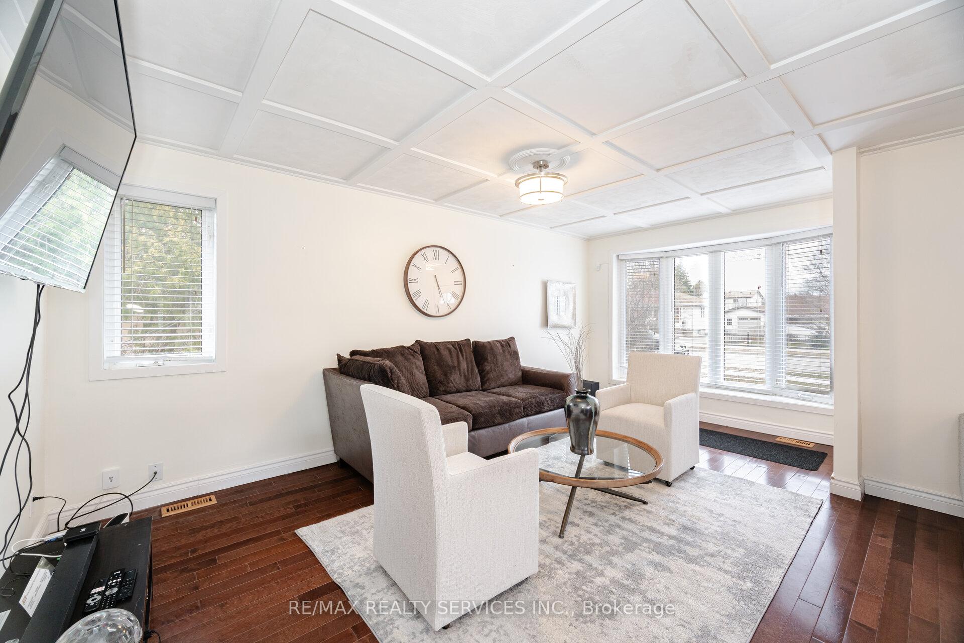 Photo 6 of 204 Craydon Road, Whitby, Downtown Whitby — HOMEH
