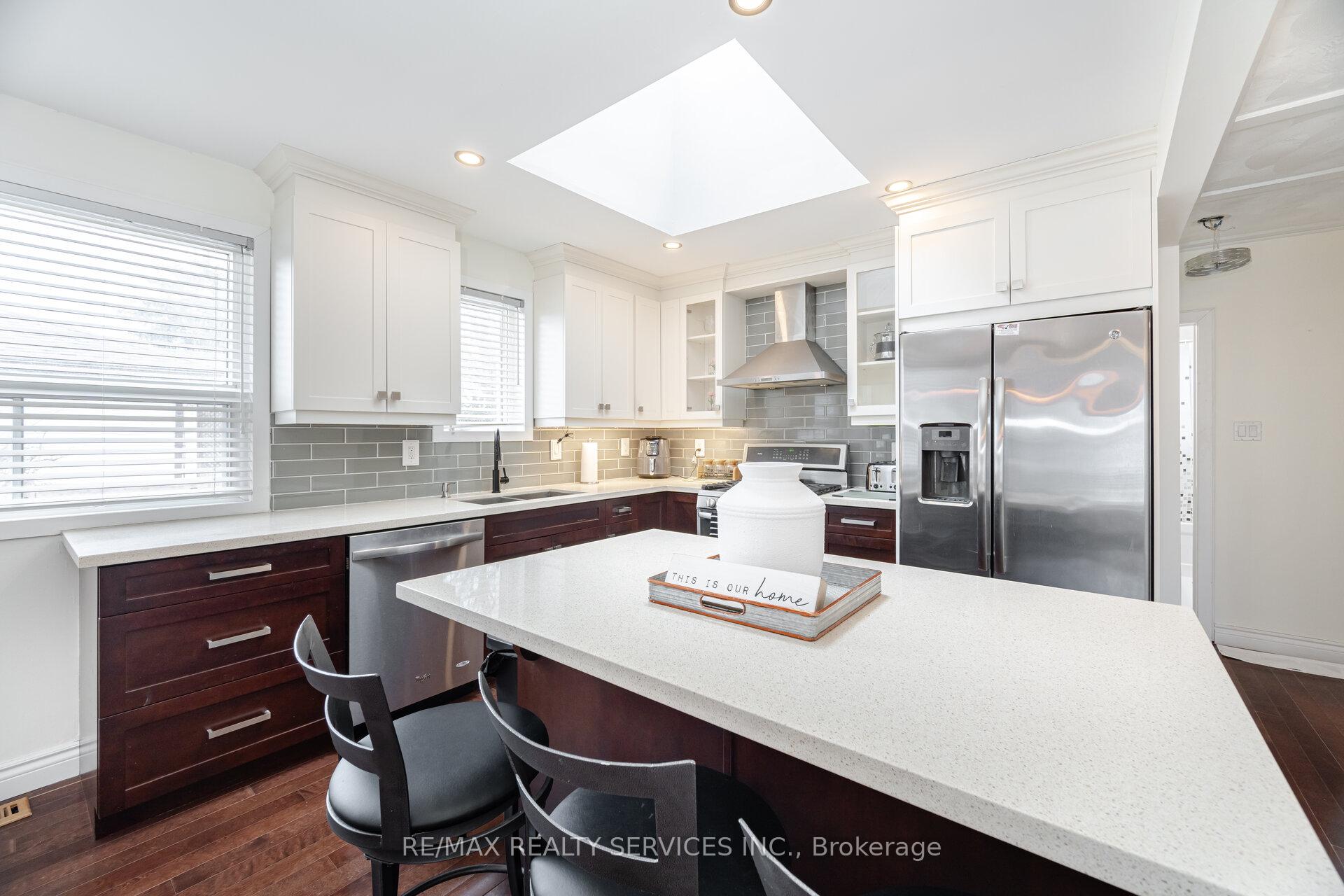 Photo 13 of 204 Craydon Road, Whitby, Downtown Whitby — HOMEH