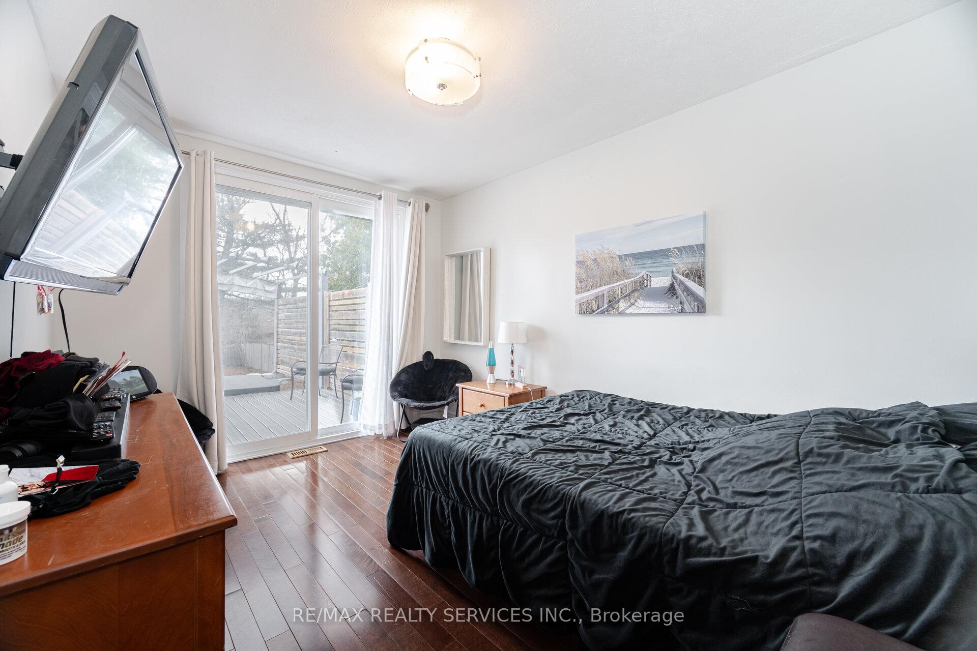 Photo 16 of 204 Craydon Road, Whitby, Downtown Whitby — HOMEH
