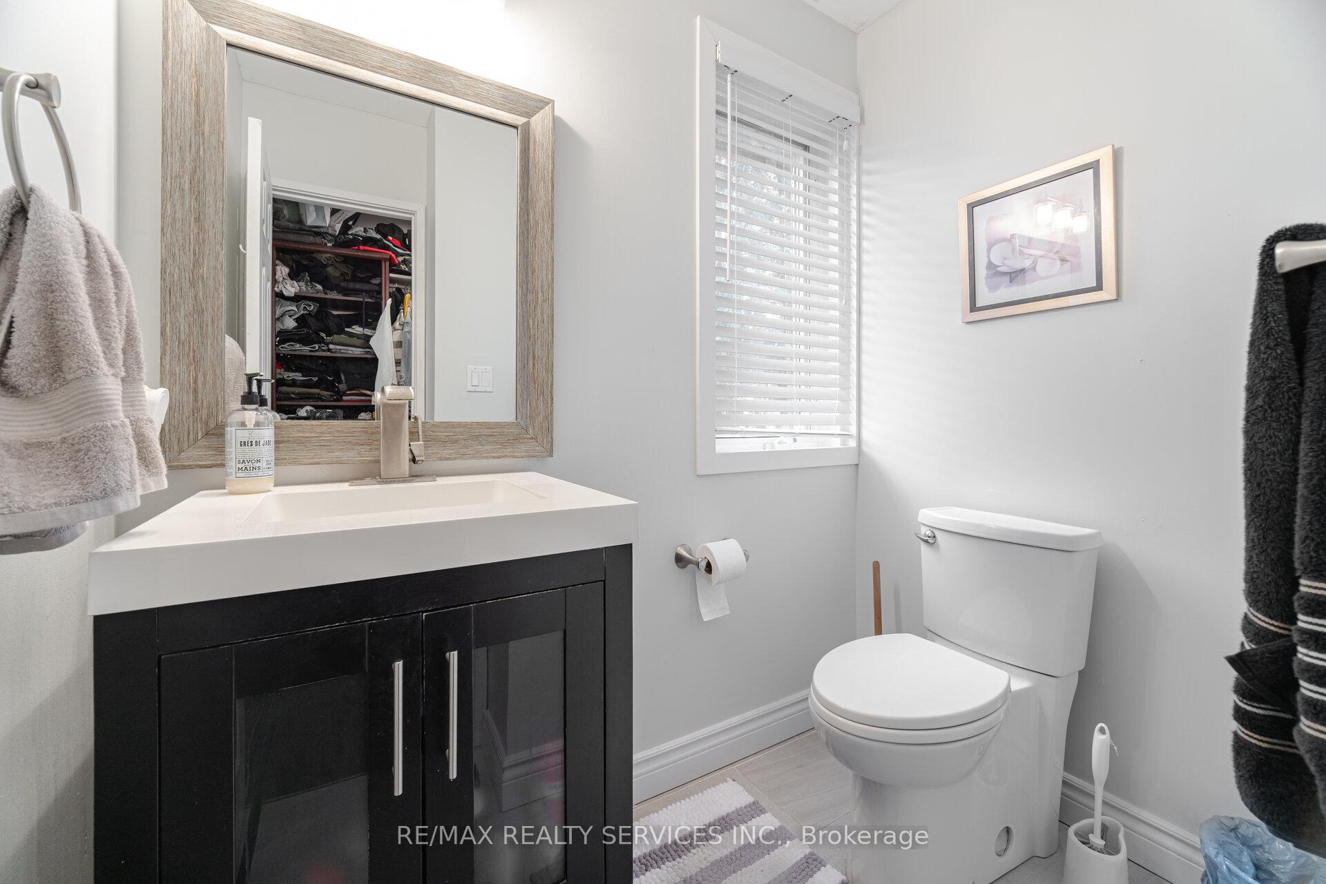 Photo 17 of 204 Craydon Road, Whitby, Downtown Whitby — HOMEH