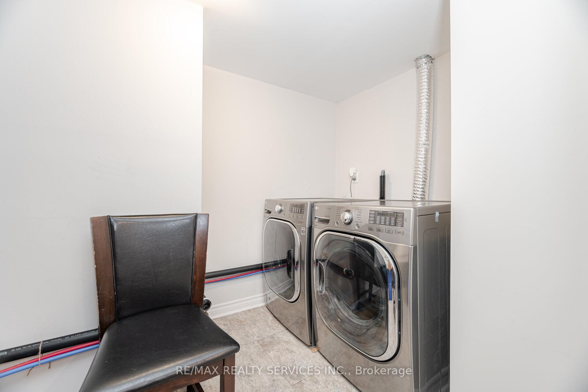 Photo 29 of 204 Craydon Road, Whitby, Downtown Whitby — HOMEH