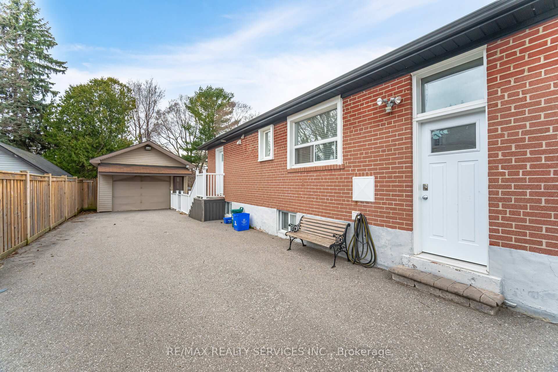 Photo 30 of 204 Craydon Road, Whitby, Downtown Whitby — HOMEH