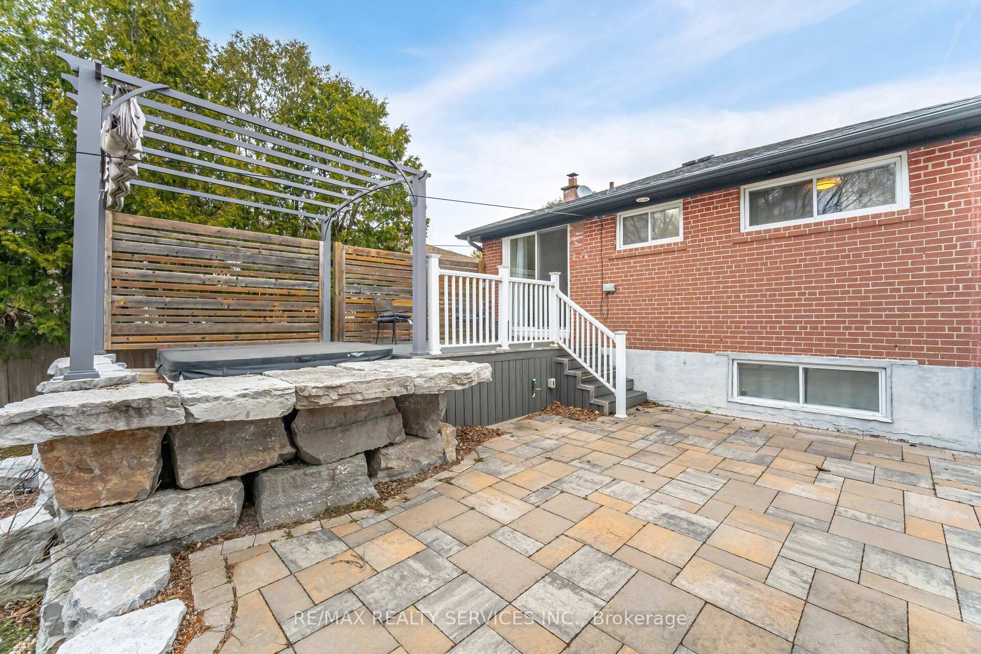 Photo 33 of 204 Craydon Road, Whitby, Downtown Whitby — HOMEH