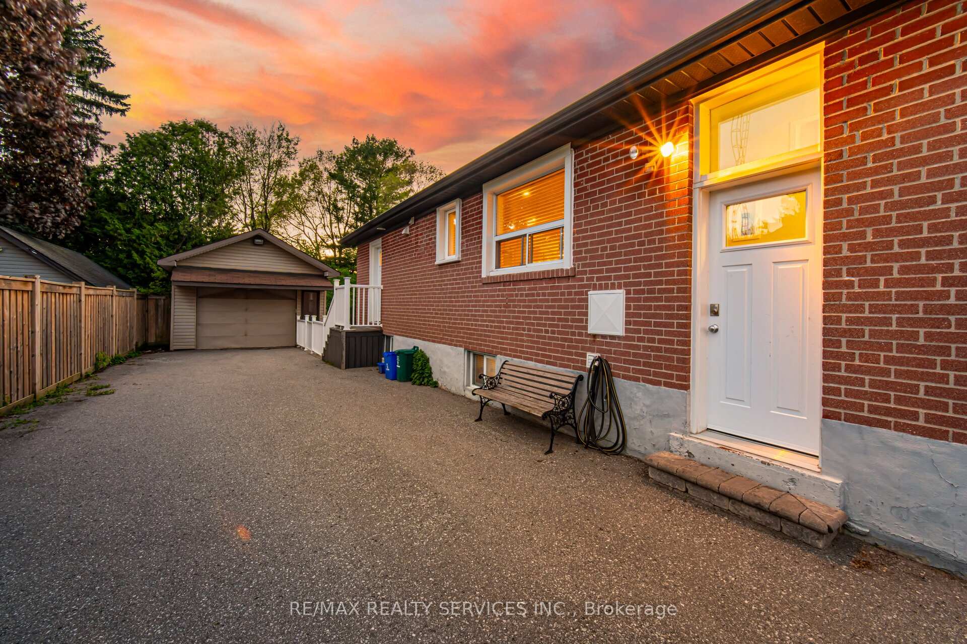 Photo 43 of 204 Craydon Road, Whitby, Downtown Whitby — HOMEH