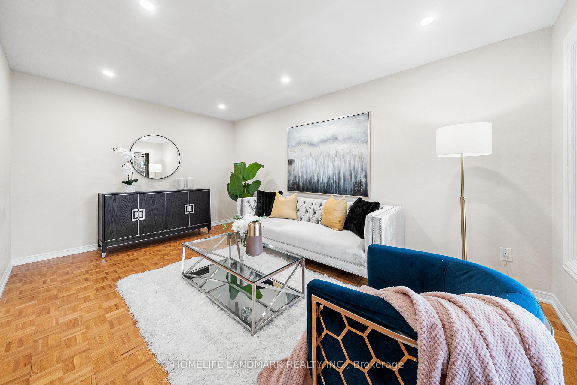 Photo 4 of 165 Valleyway Crescent, Vaughan, Maple — HOMEH