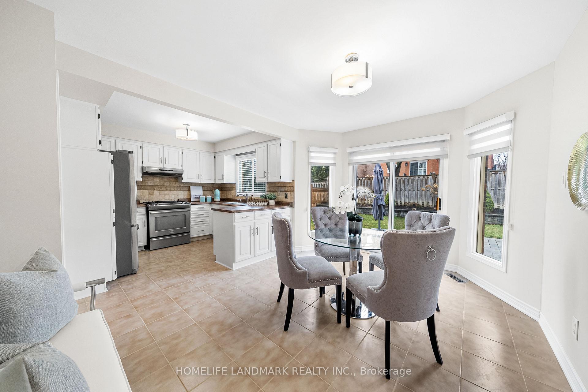 Photo 8 of 165 Valleyway Crescent, Vaughan, Maple — HOMEH