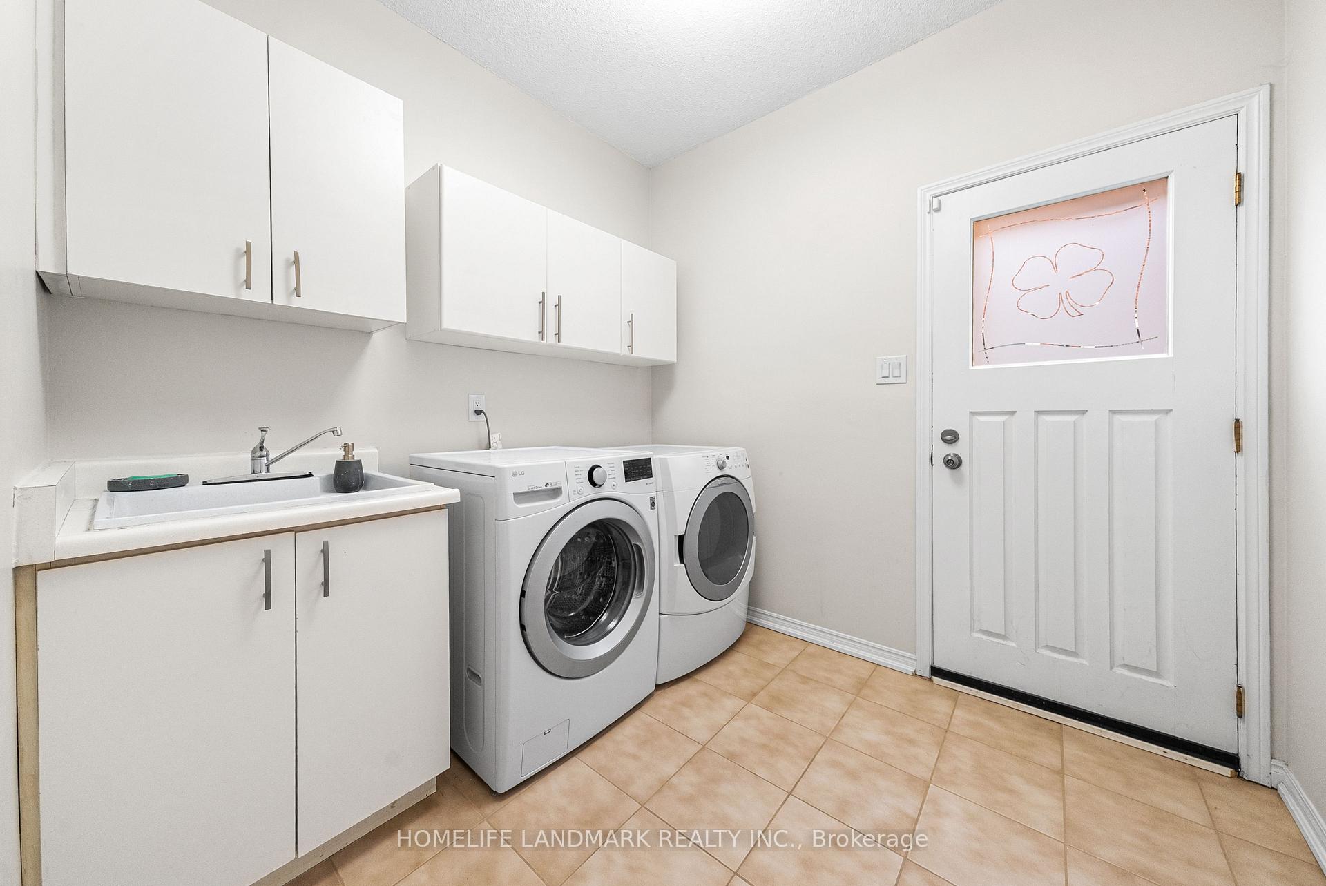 Photo 19 of 165 Valleyway Crescent, Vaughan, Maple — HOMEH