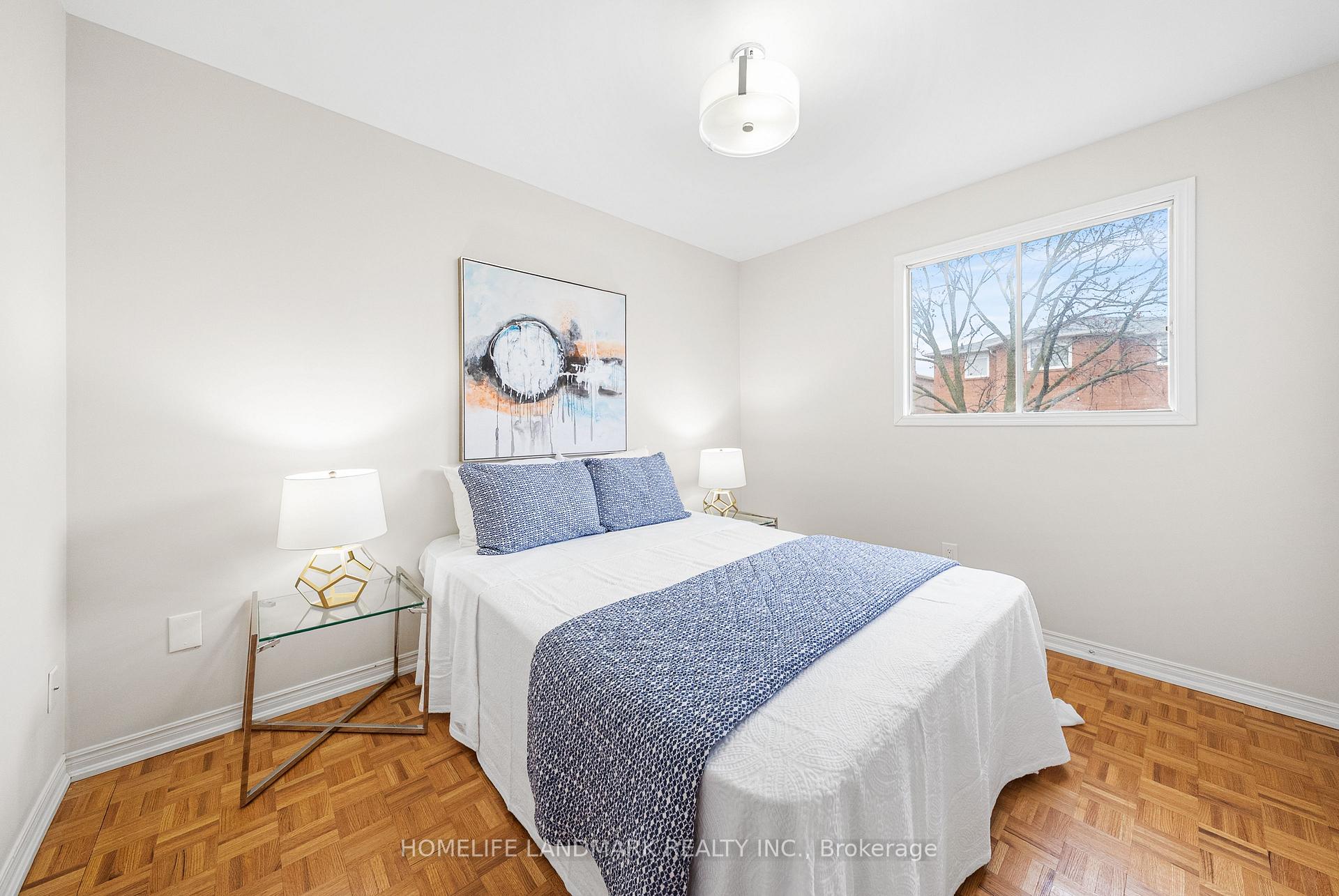 Photo 20 of 165 Valleyway Crescent, Vaughan, Maple — HOMEH