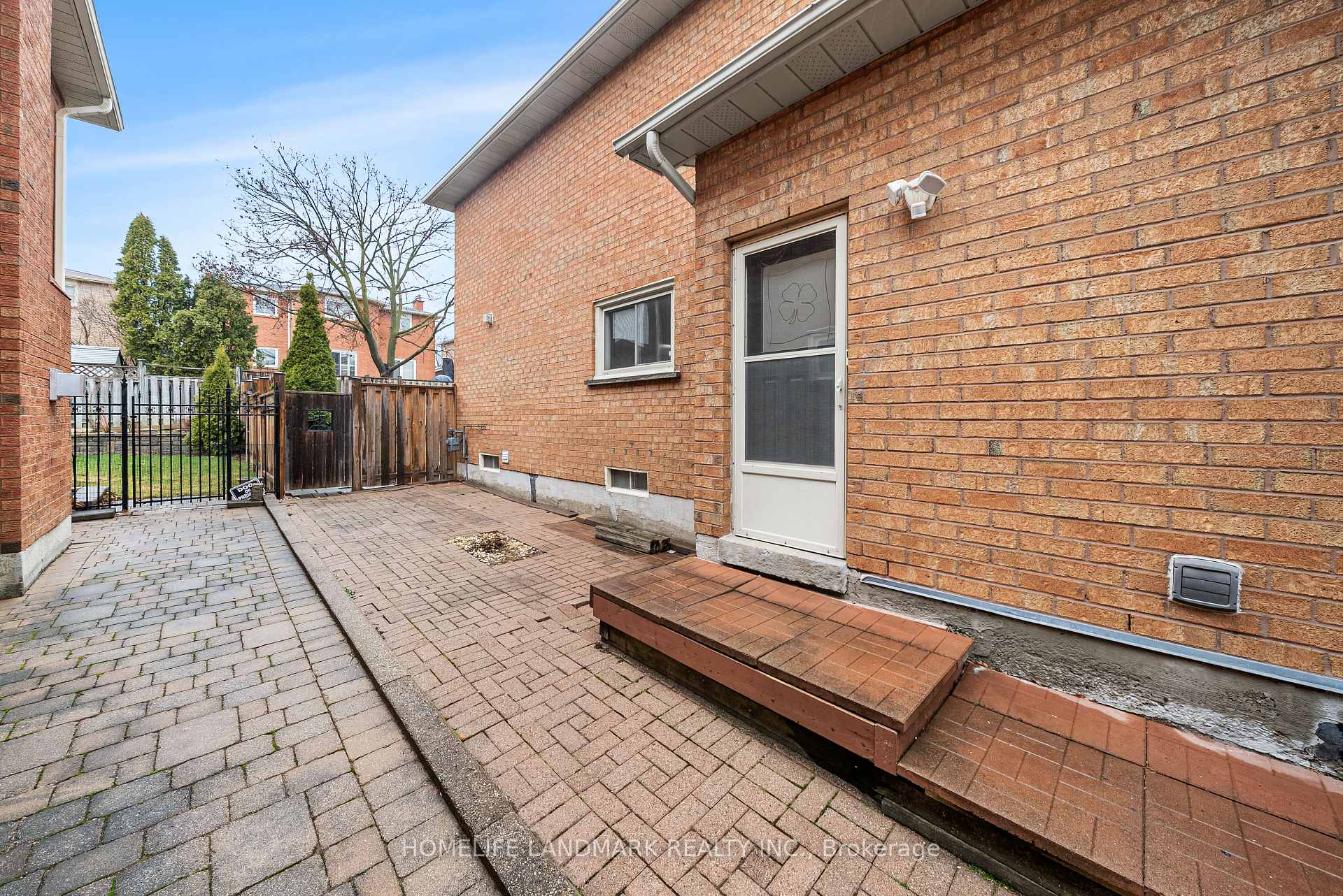 Photo 43 of 165 Valleyway Crescent, Vaughan, Maple — HOMEH