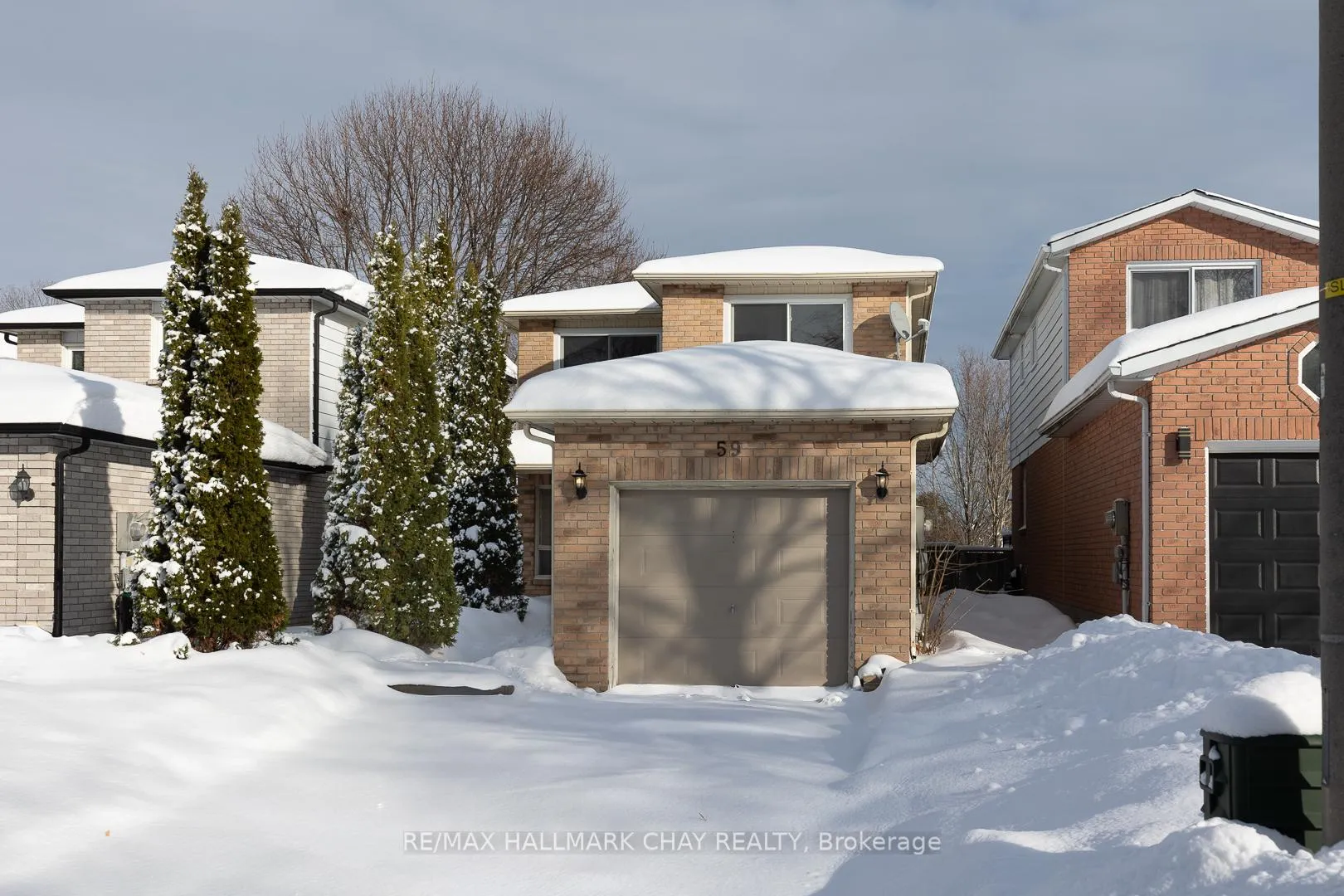 Photo 2 of 59 Garden Drive, Barrie, Allandale Heights — HOMEH