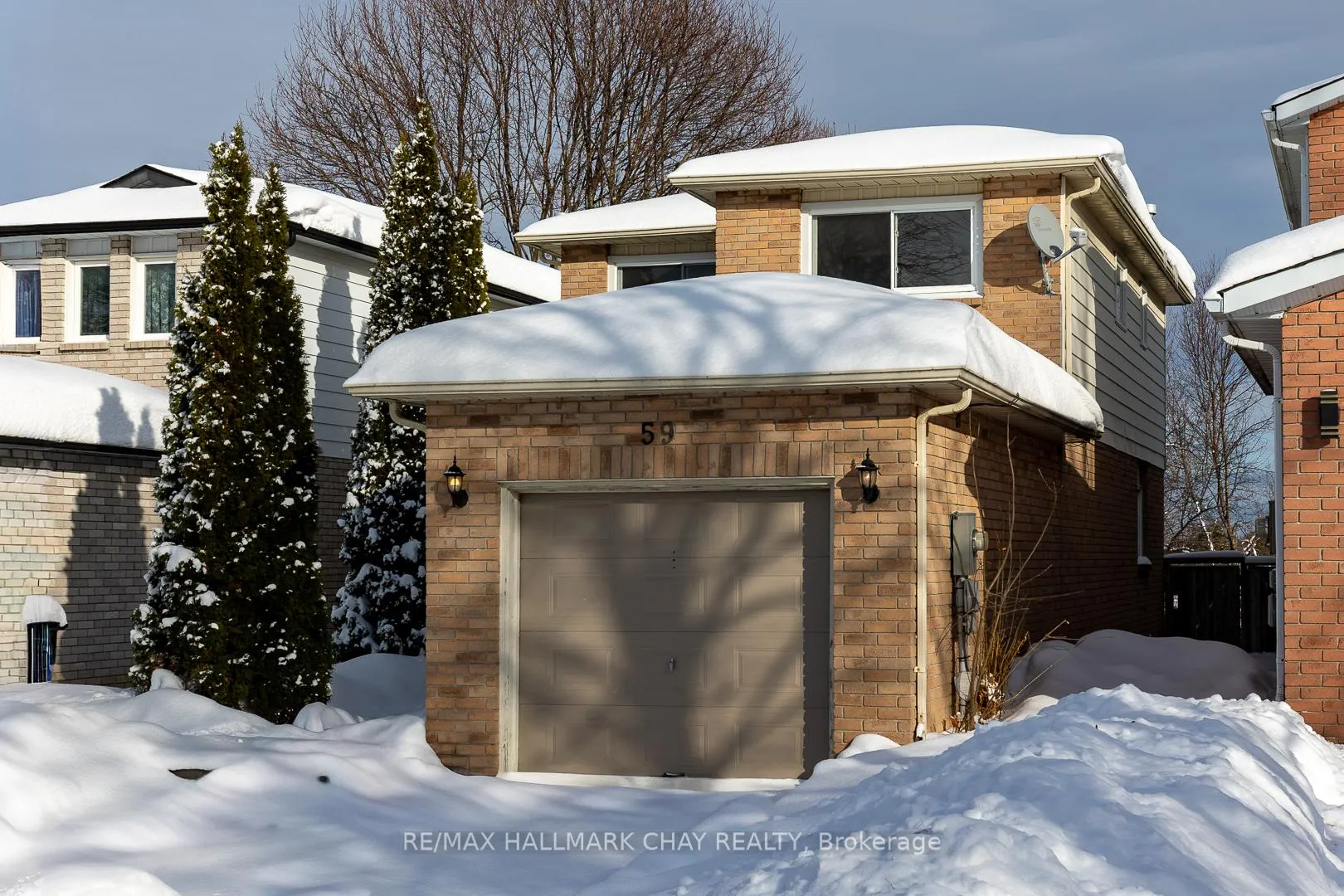 Photo 3 of 59 Garden Drive, Barrie, Allandale Heights — HOMEH