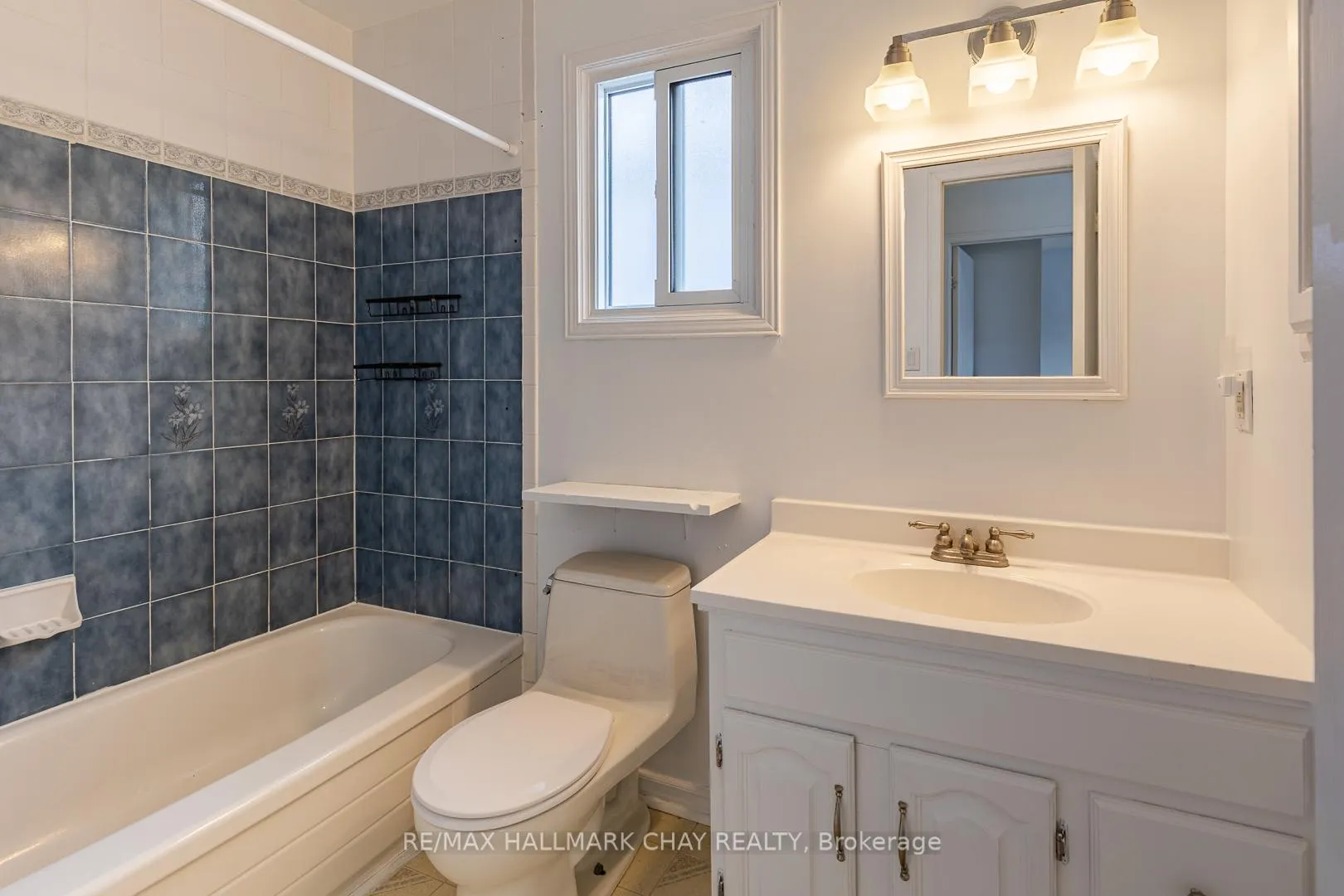 Photo 9 of 59 Garden Drive, Barrie, Allandale Heights — HOMEH